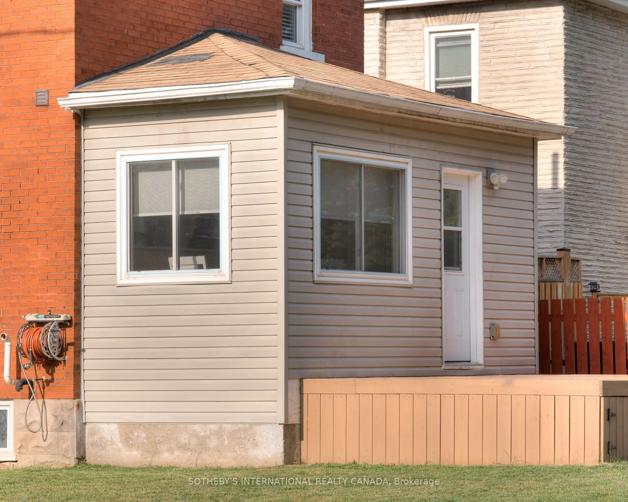 129 Elliott Street