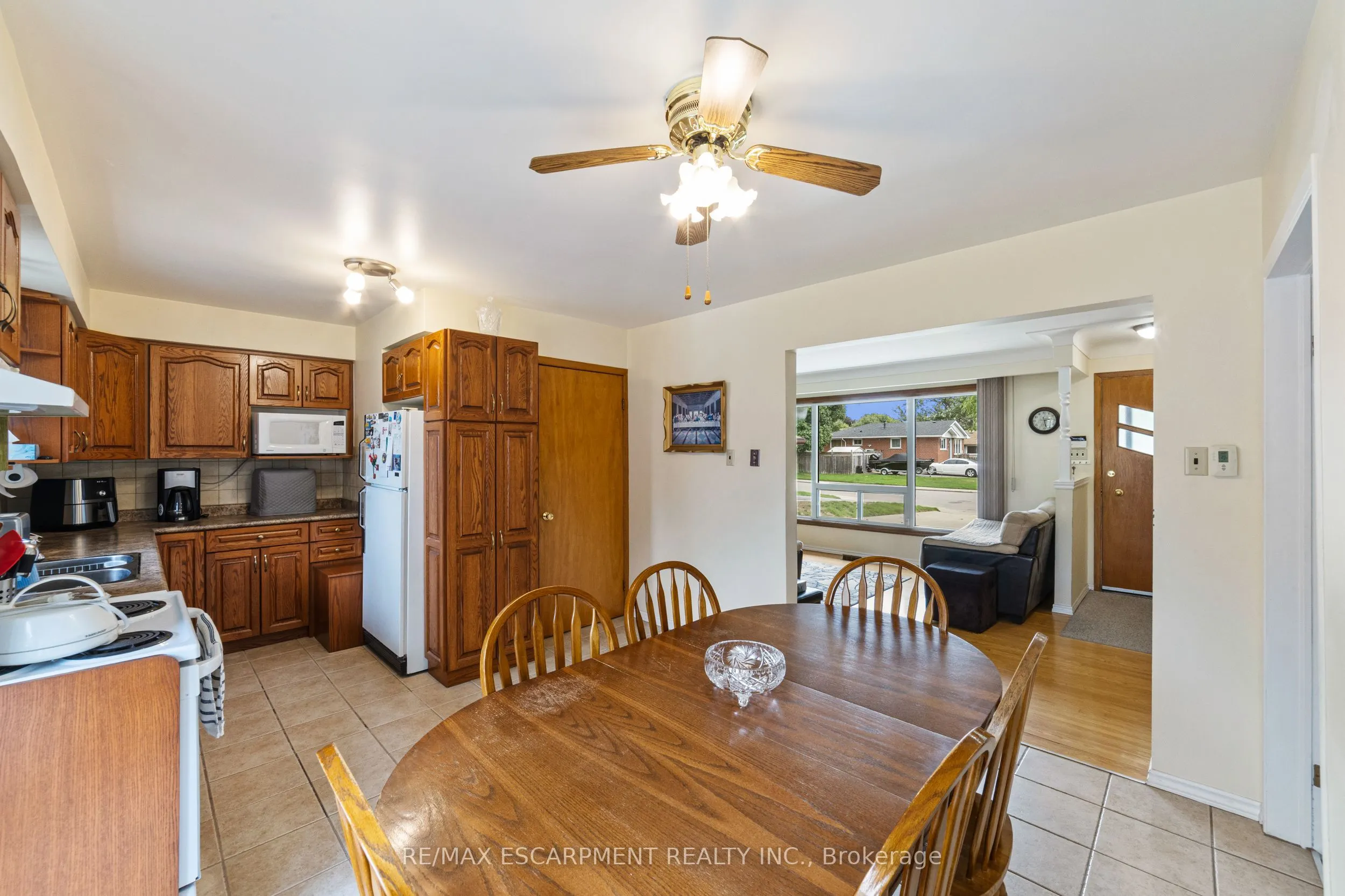46 BLUEBIRD Avenue