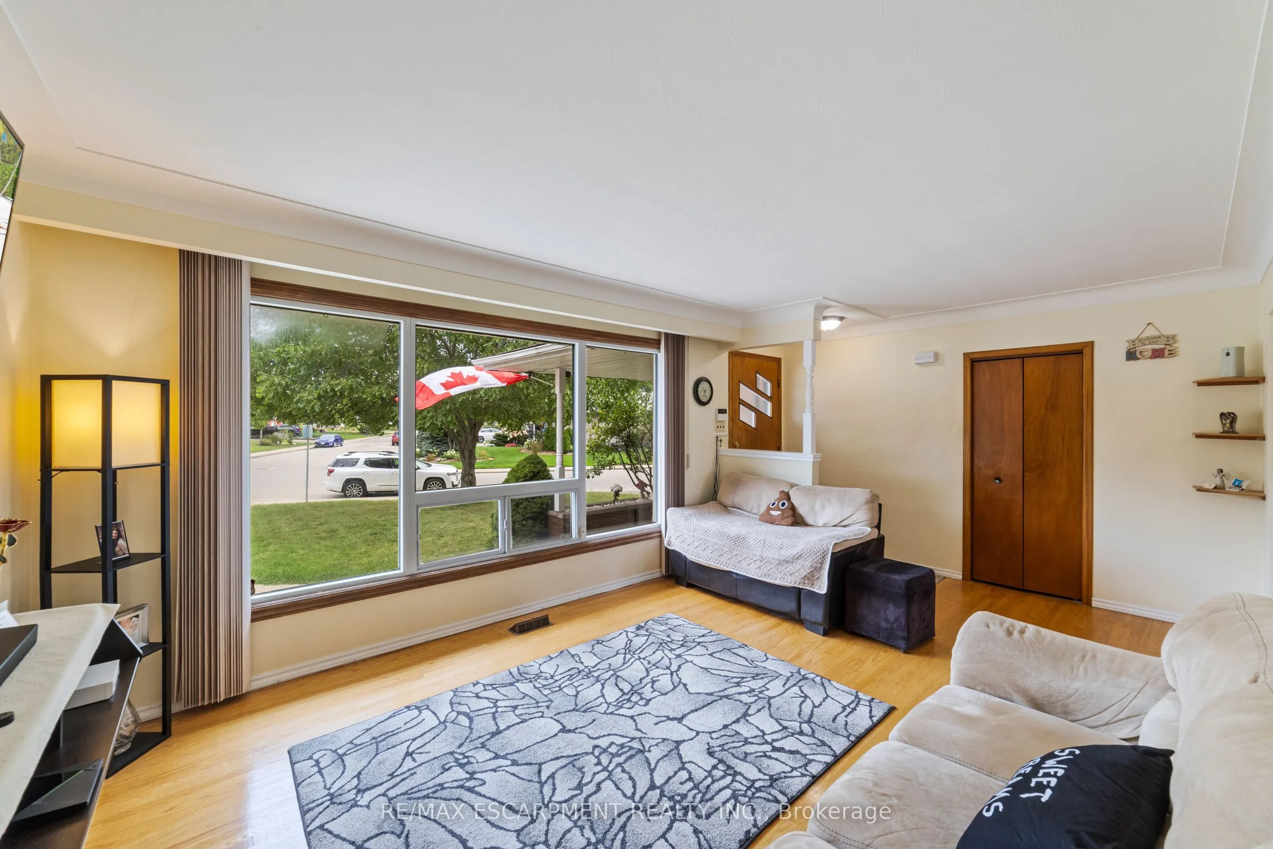 46 BLUEBIRD Avenue