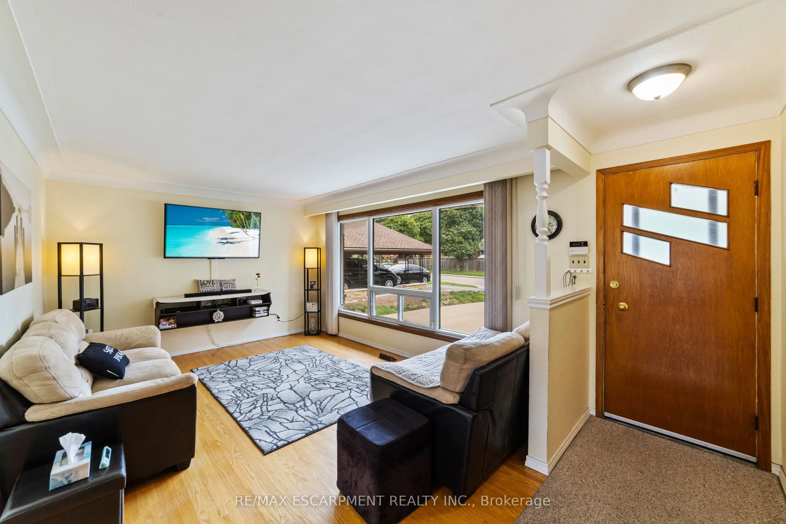 46 BLUEBIRD Avenue