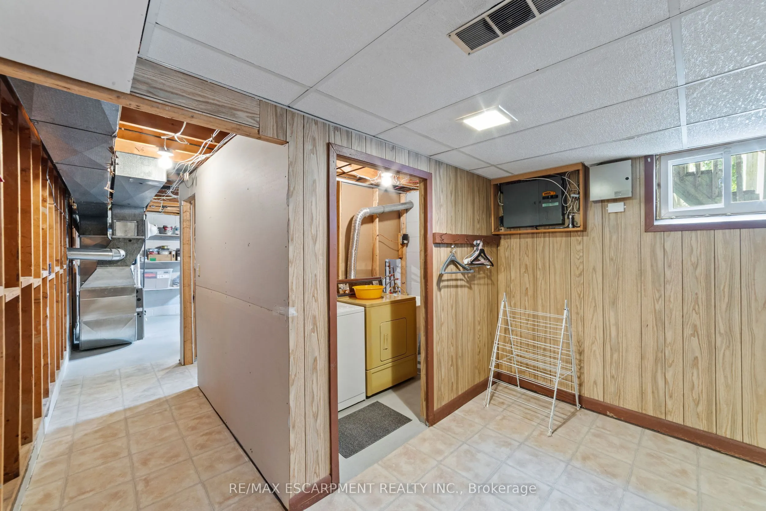 46 BLUEBIRD Avenue