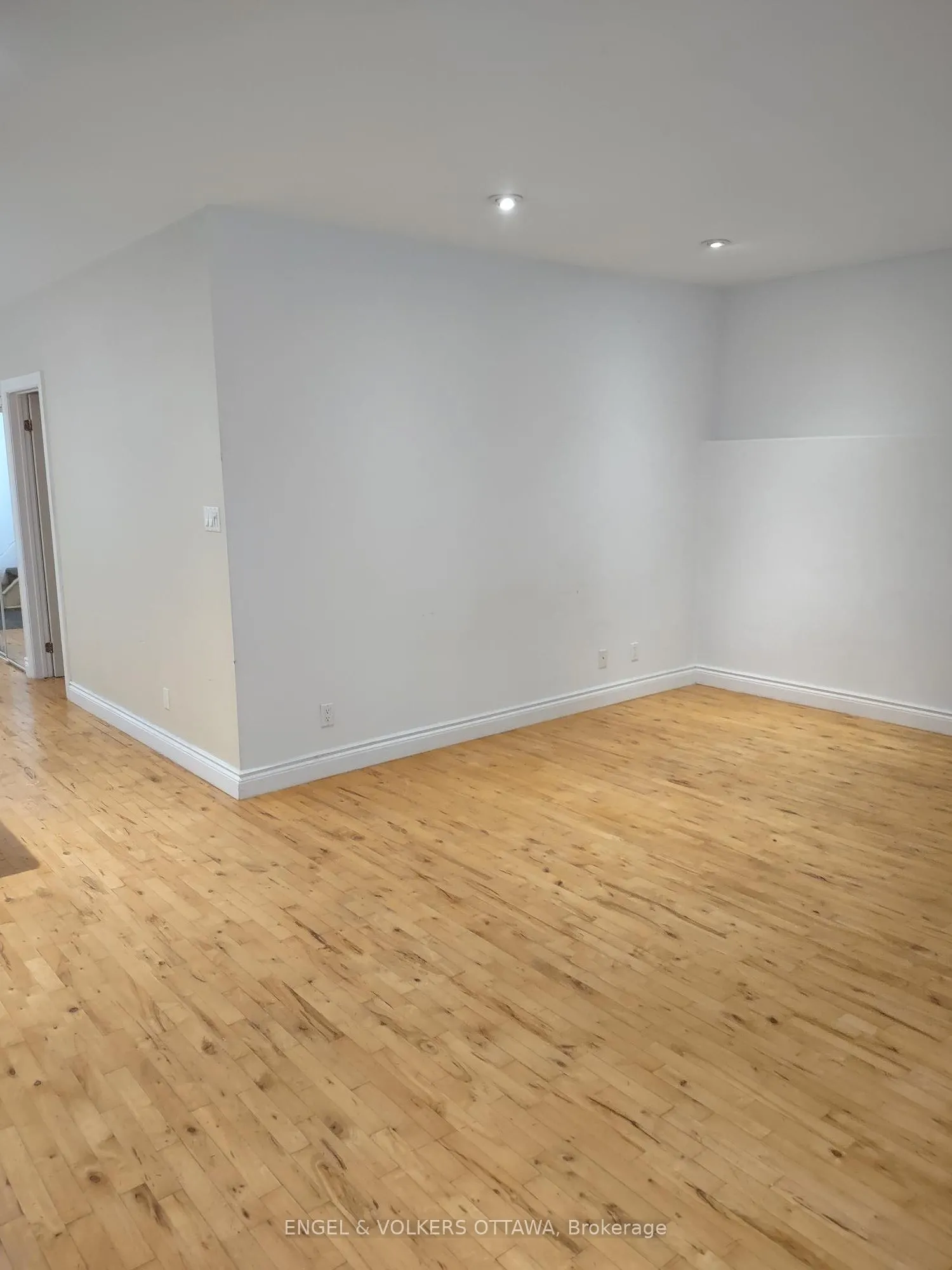 306 PRESLAND Road, #B