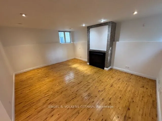 306 PRESLAND Road, #B