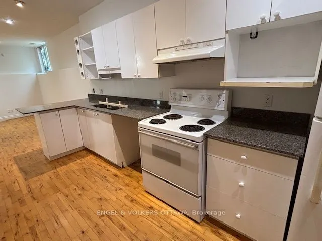306 PRESLAND Road, #B