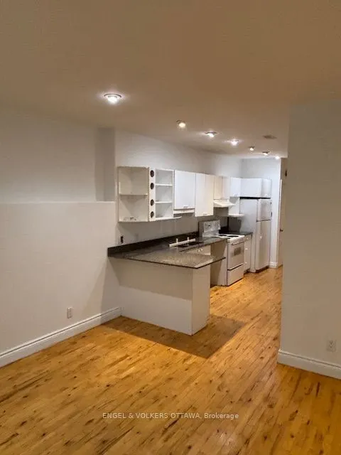306 PRESLAND Road, #B