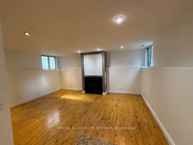 306 PRESLAND Road, #B