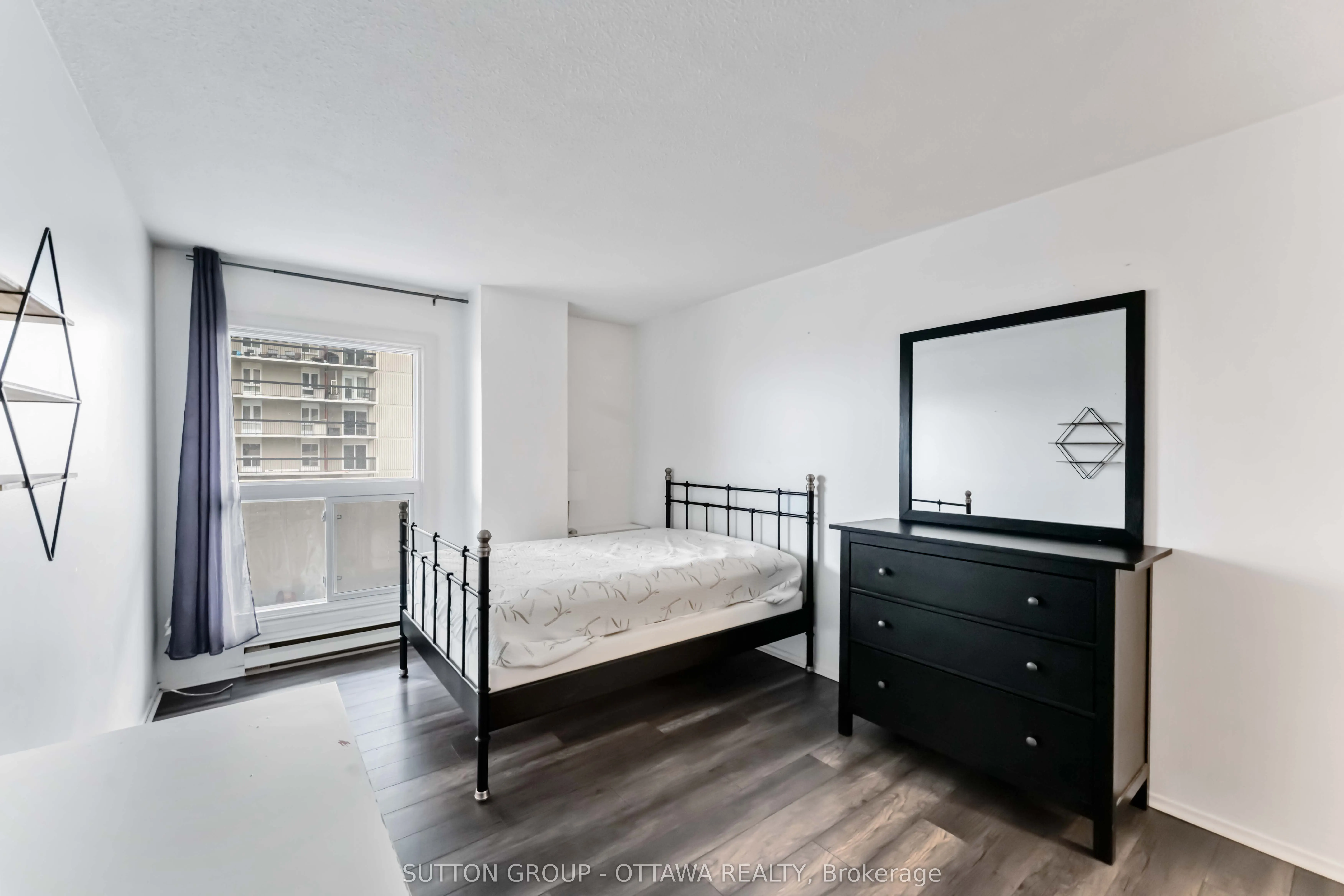 158C McArthur Avenue, #705