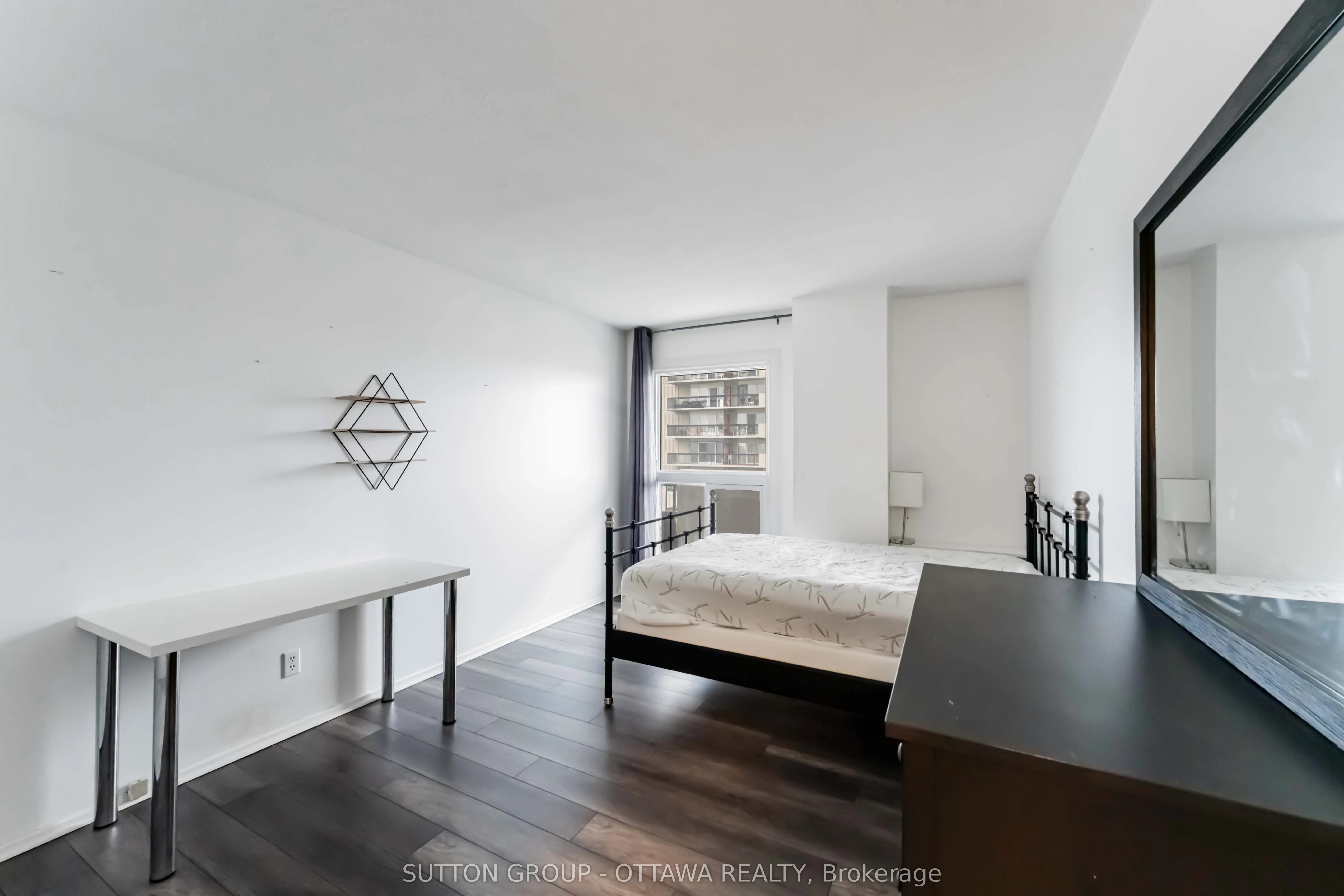 158C McArthur Avenue, #705