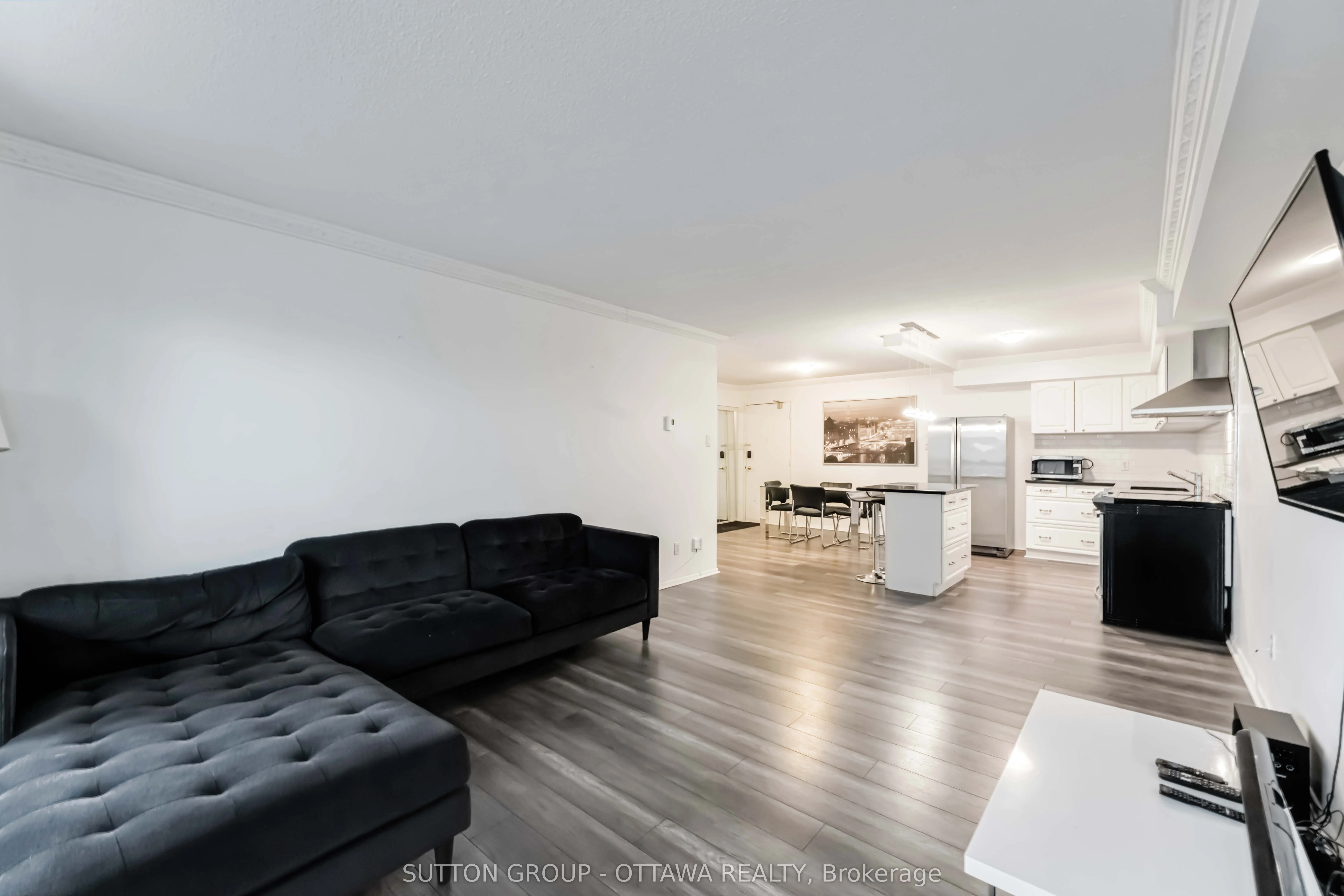 158C McArthur Avenue, #705