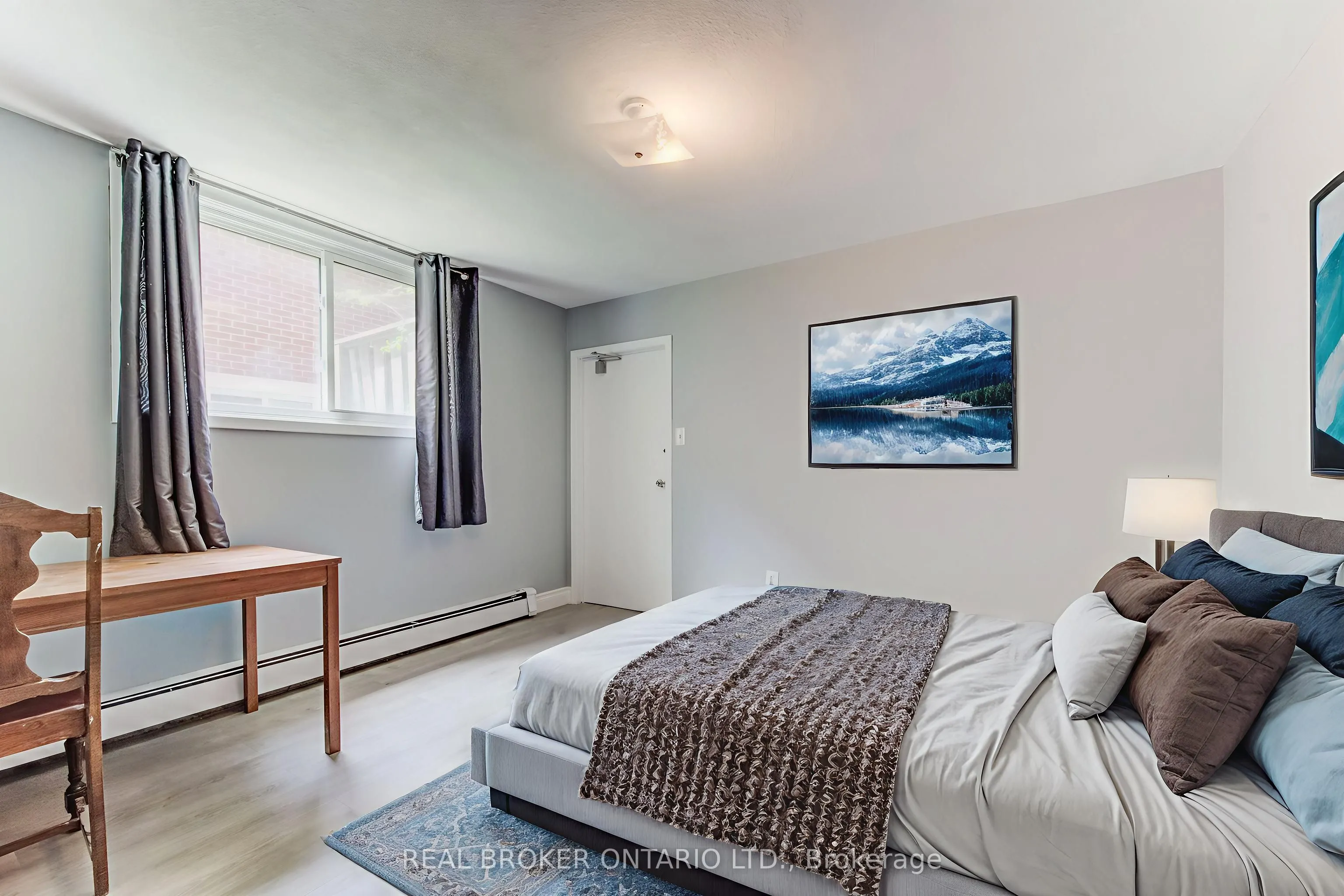 318 Erb Street, #1