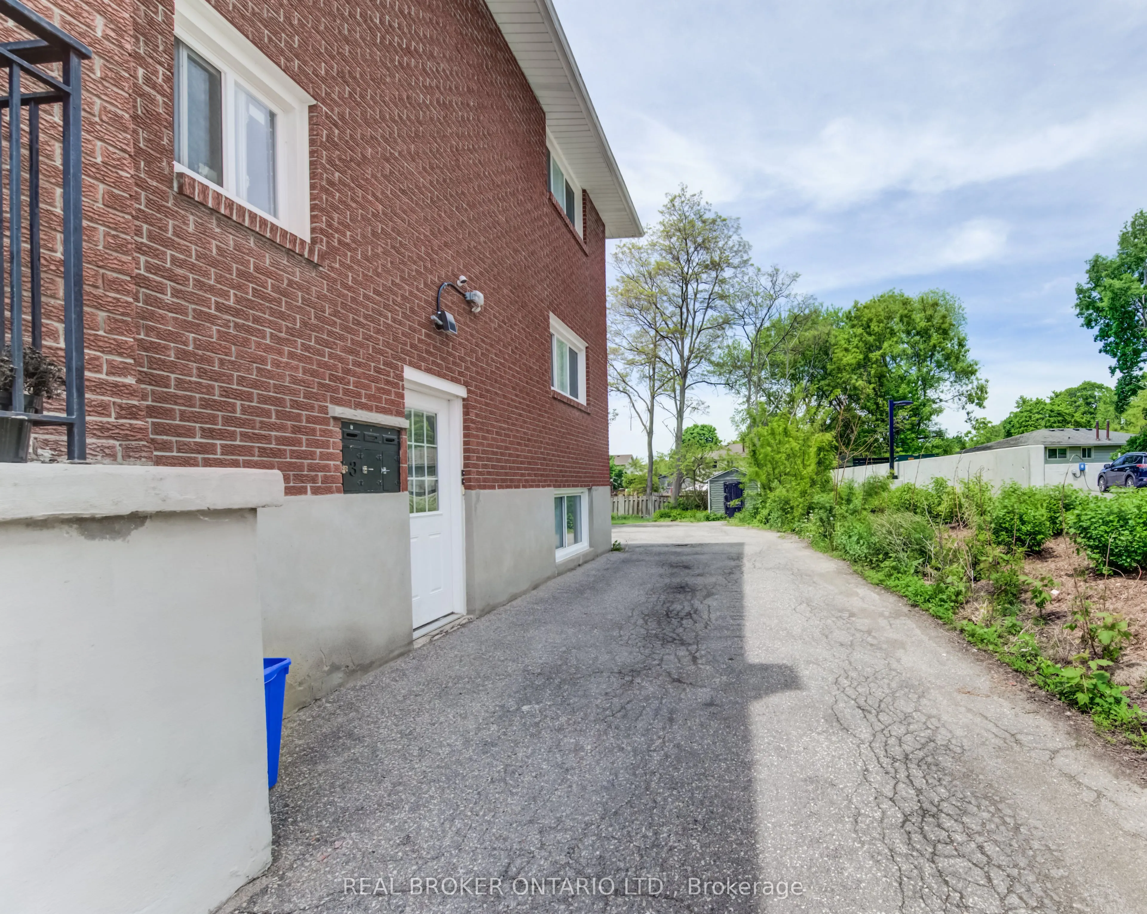 318 Erb Street, #1