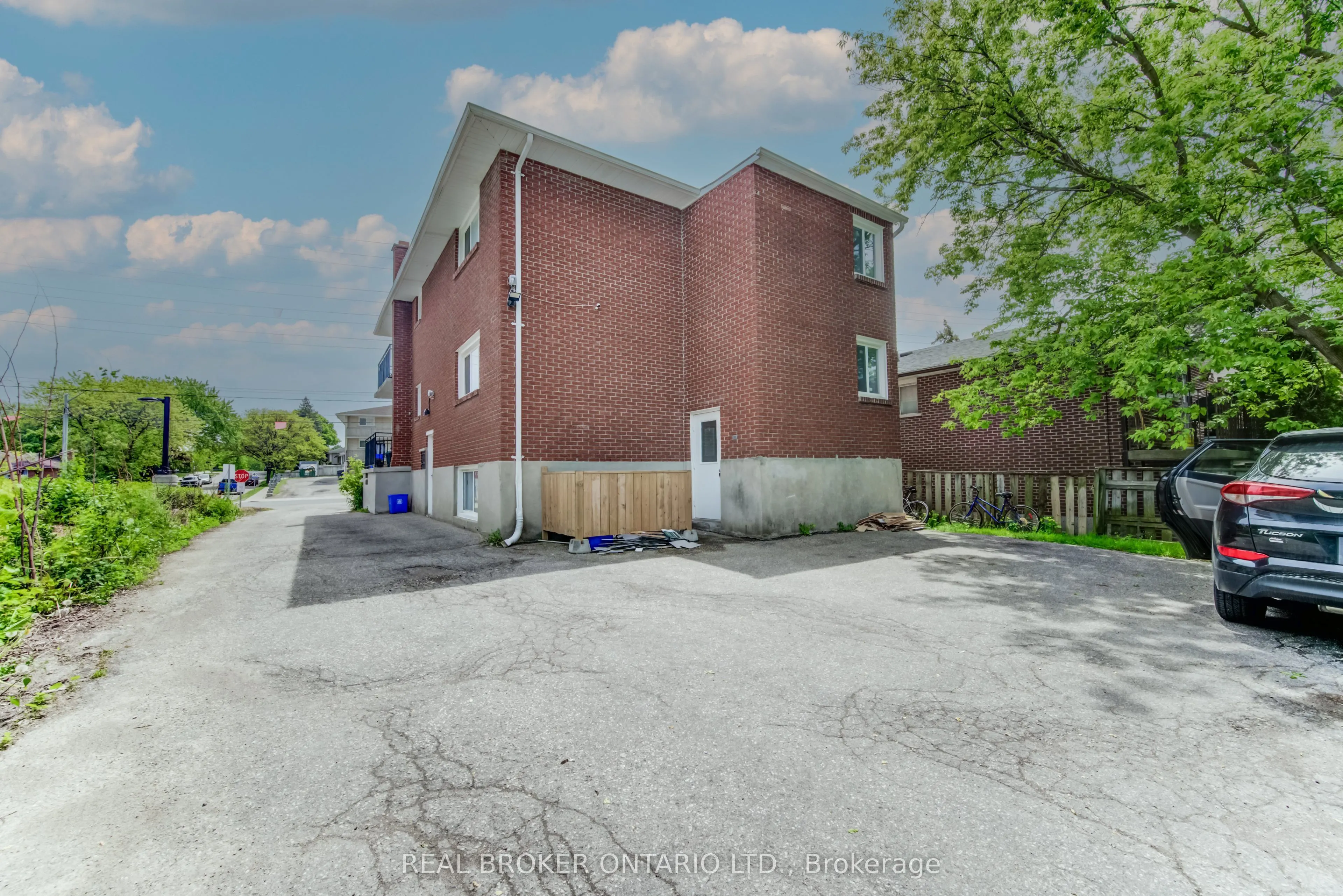318 Erb Street, #1