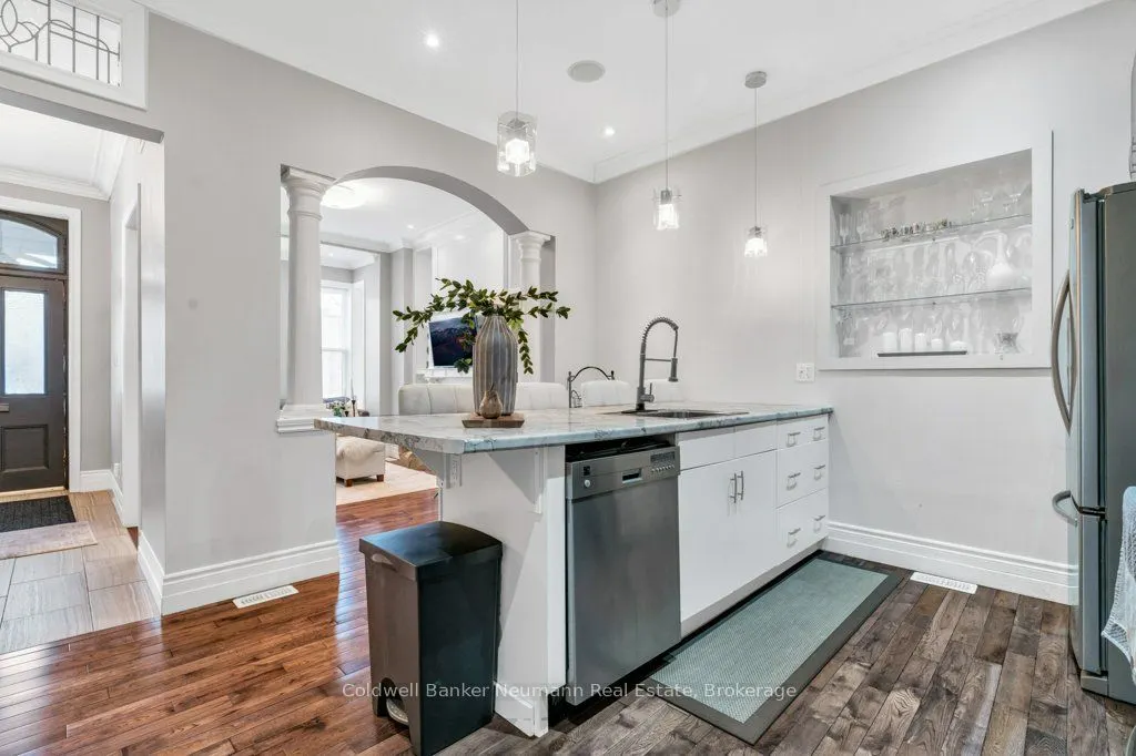 394 Woolwich Street