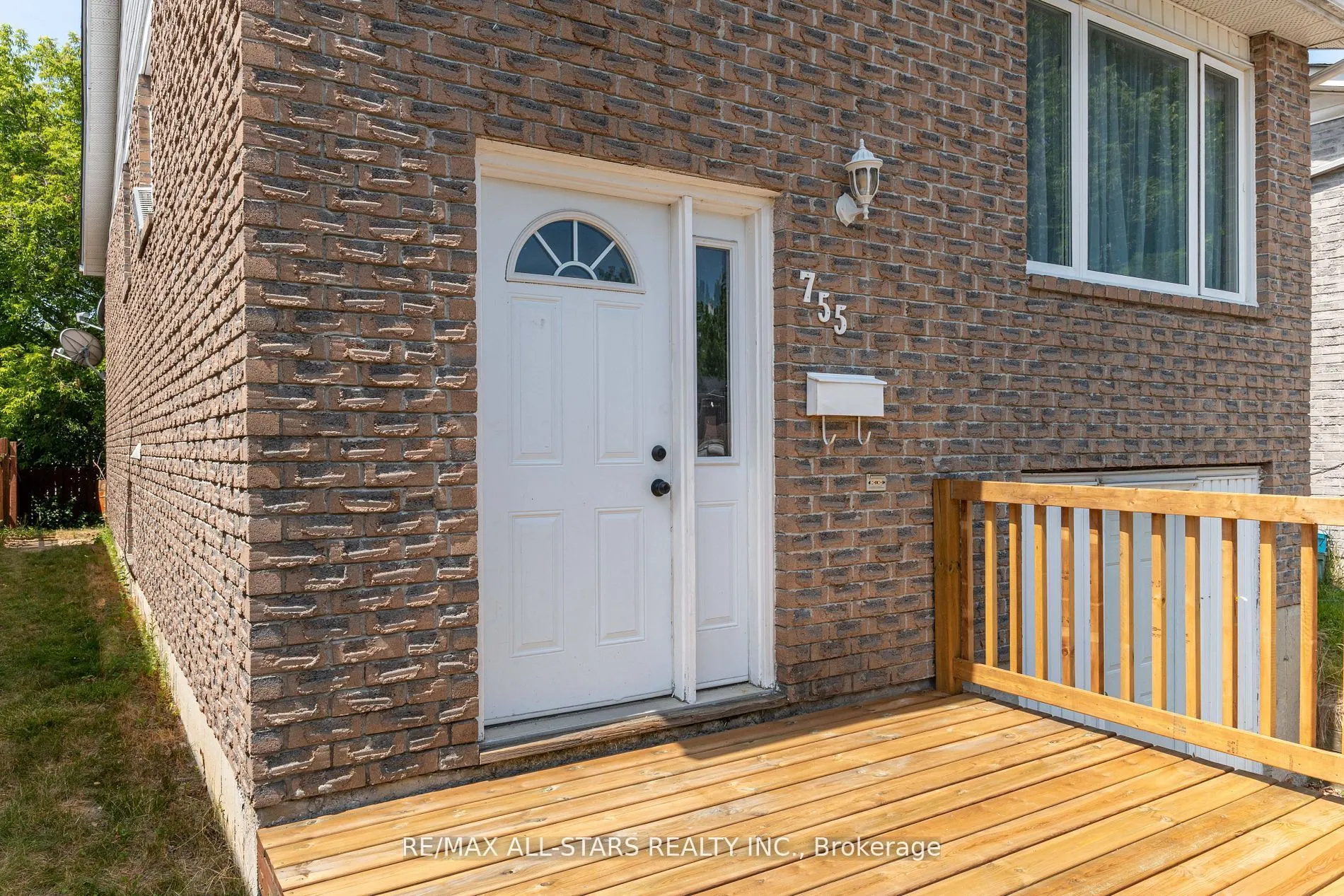 755 Mountain Ash Road