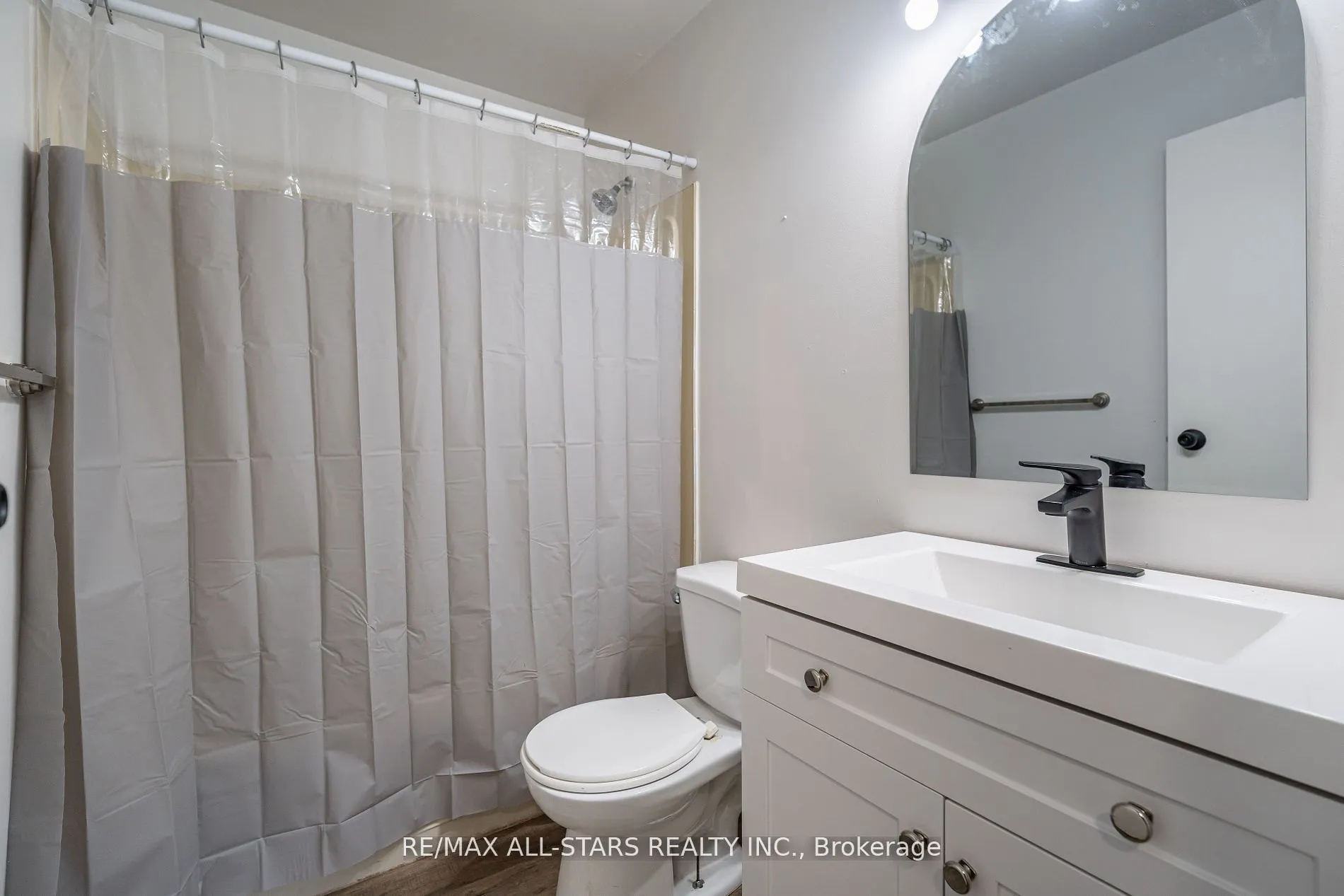 755 Mountain Ash Road