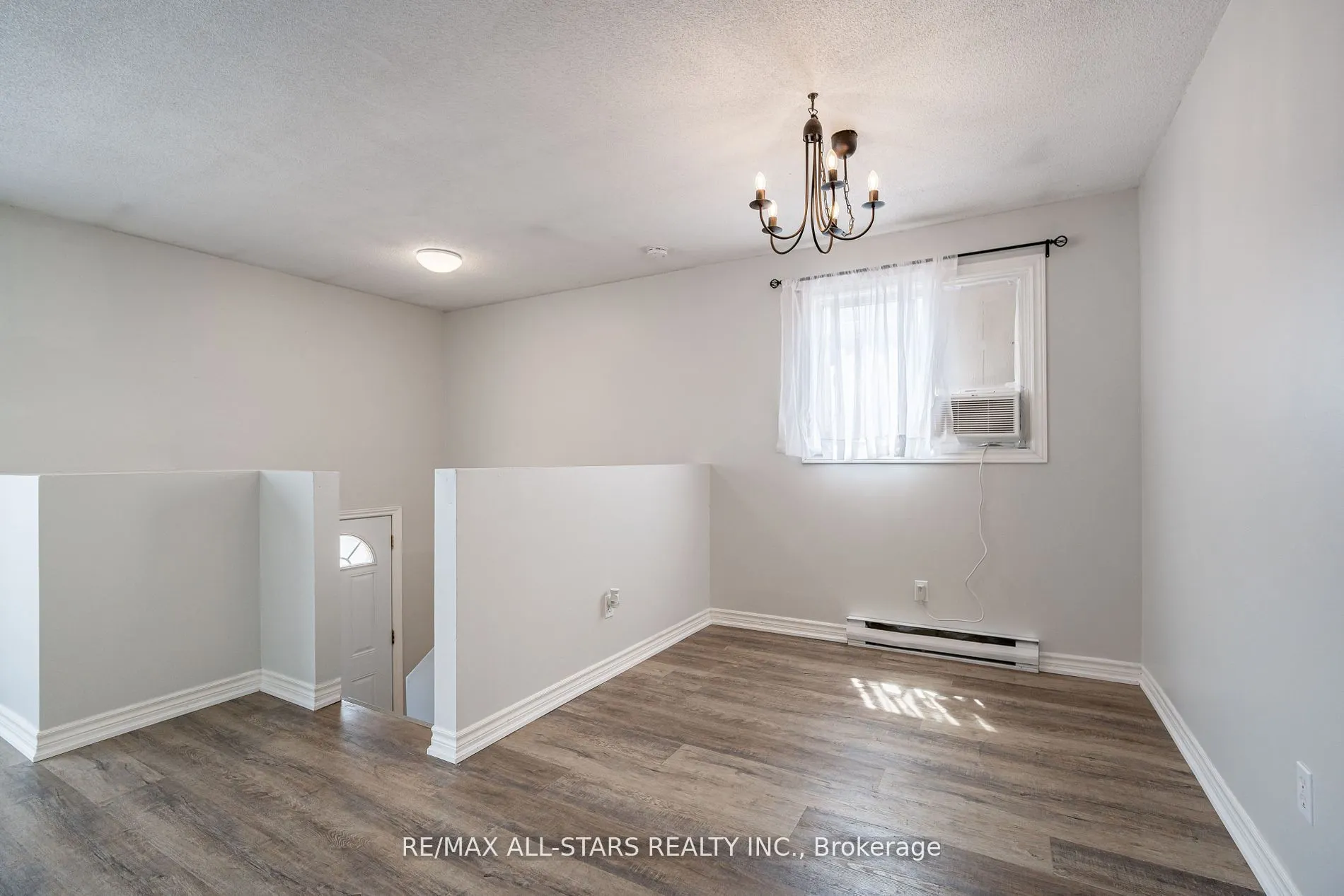 755 Mountain Ash Road
