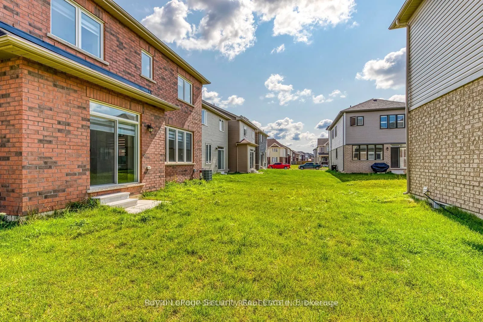 30 Witteveen Drive