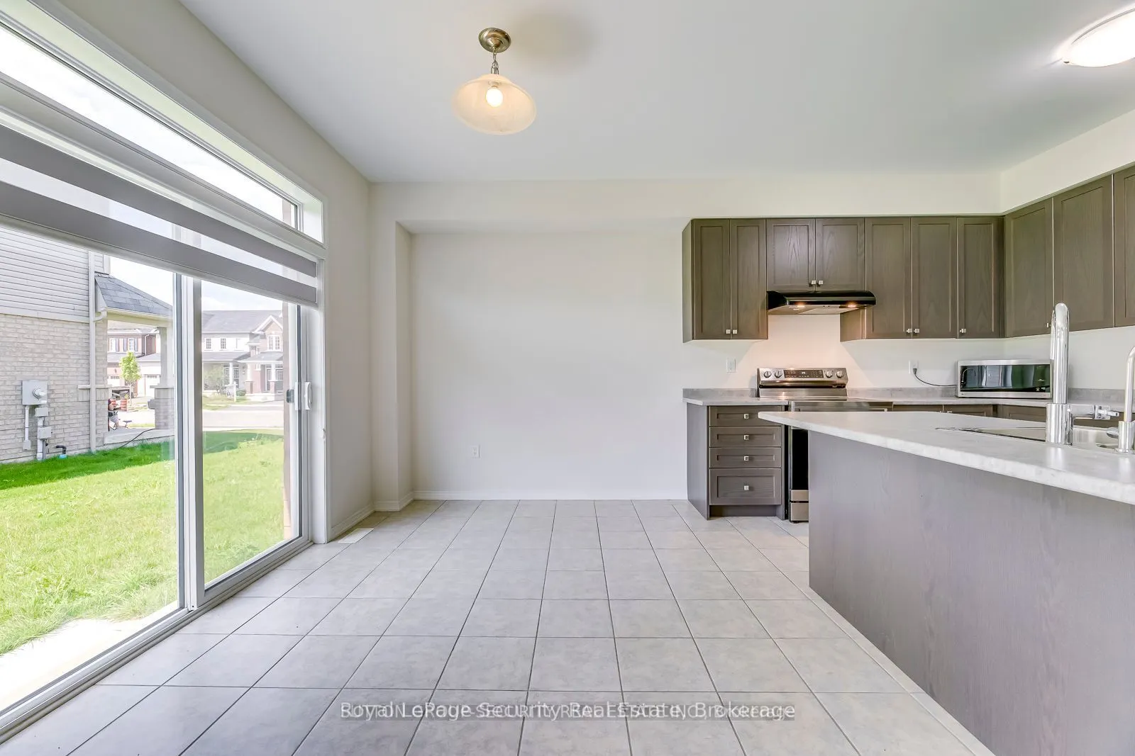 30 Witteveen Drive