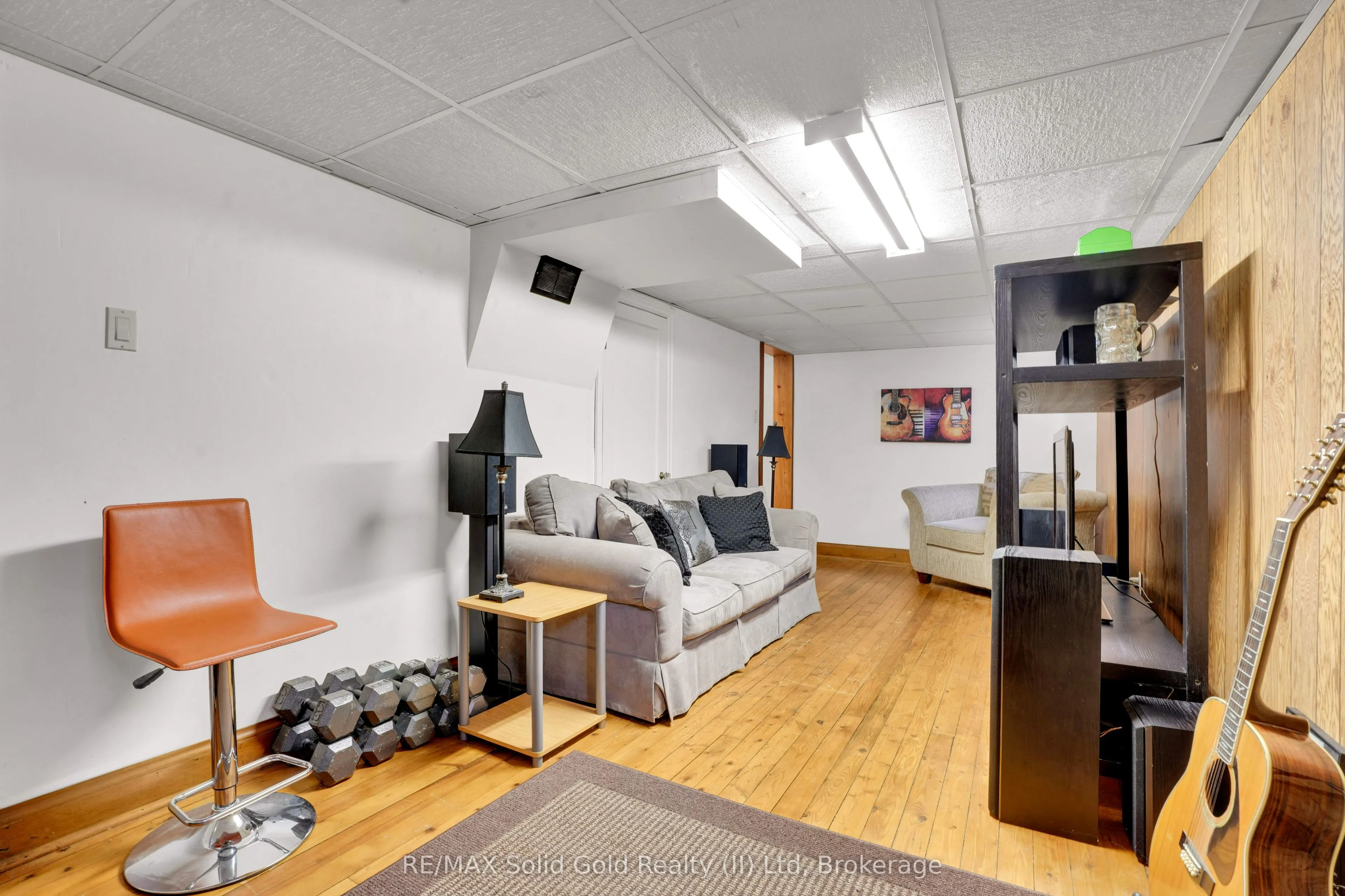 142 Lancaster Street W
