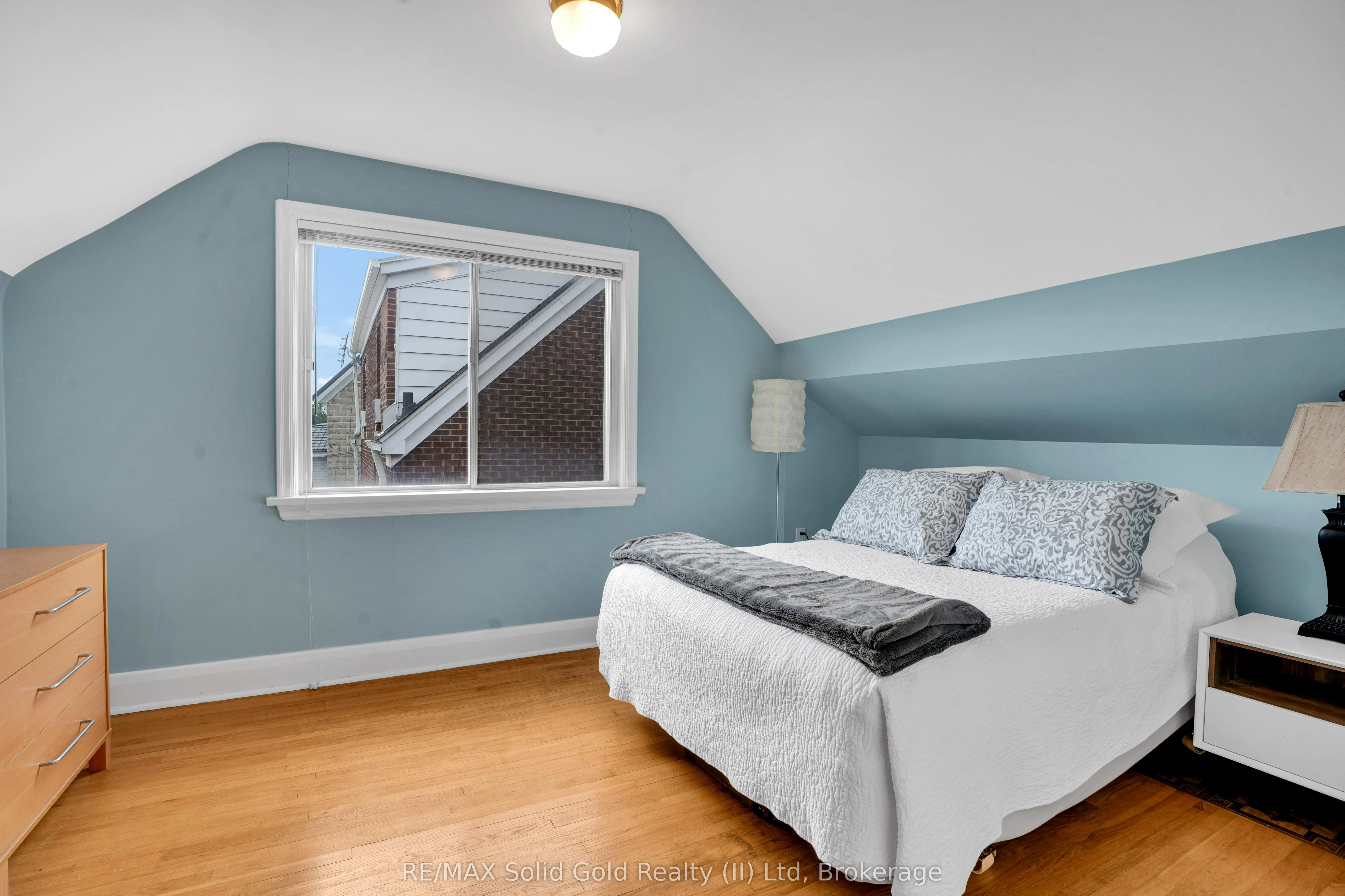 142 Lancaster Street W