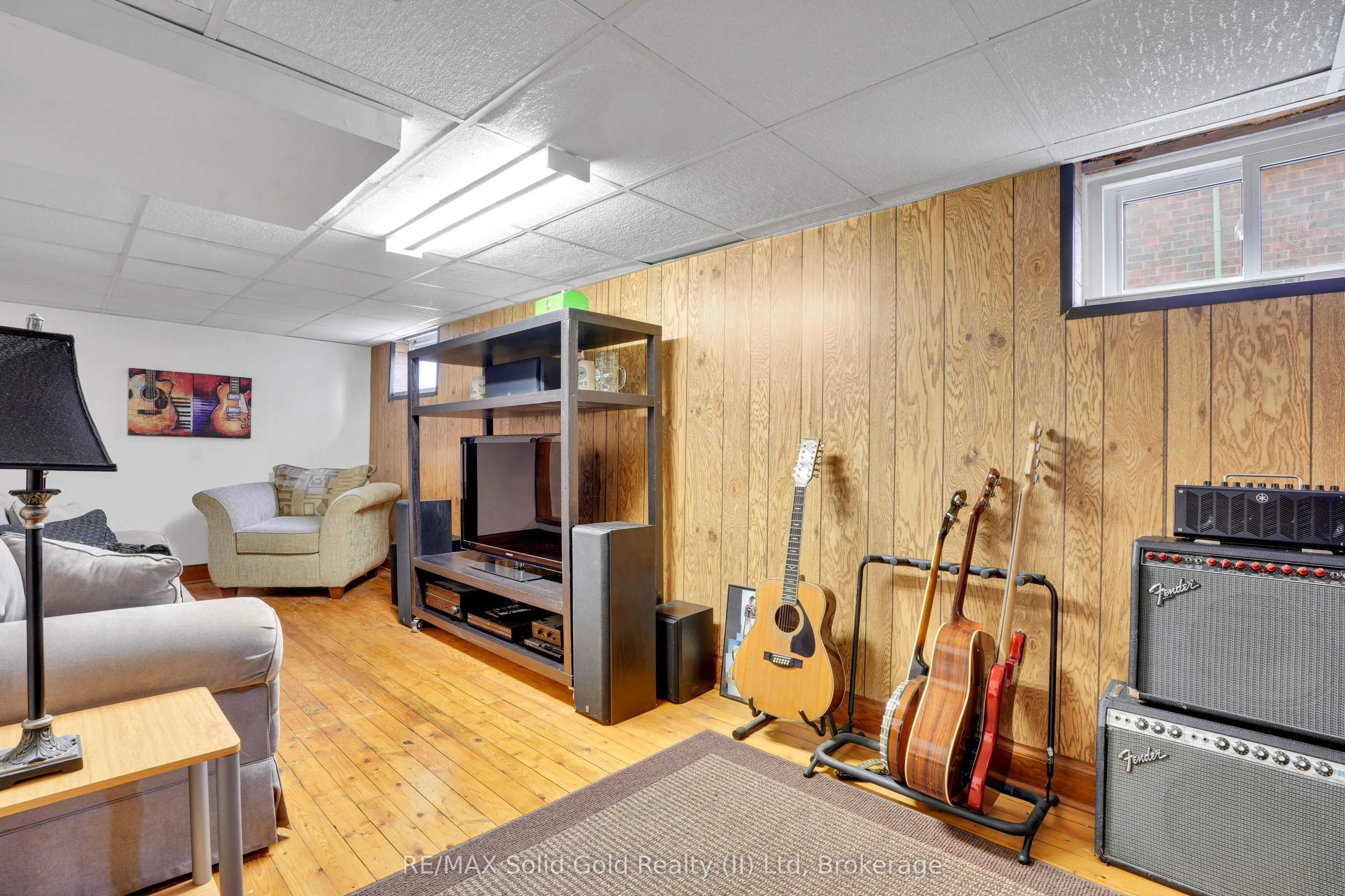 142 Lancaster Street W
