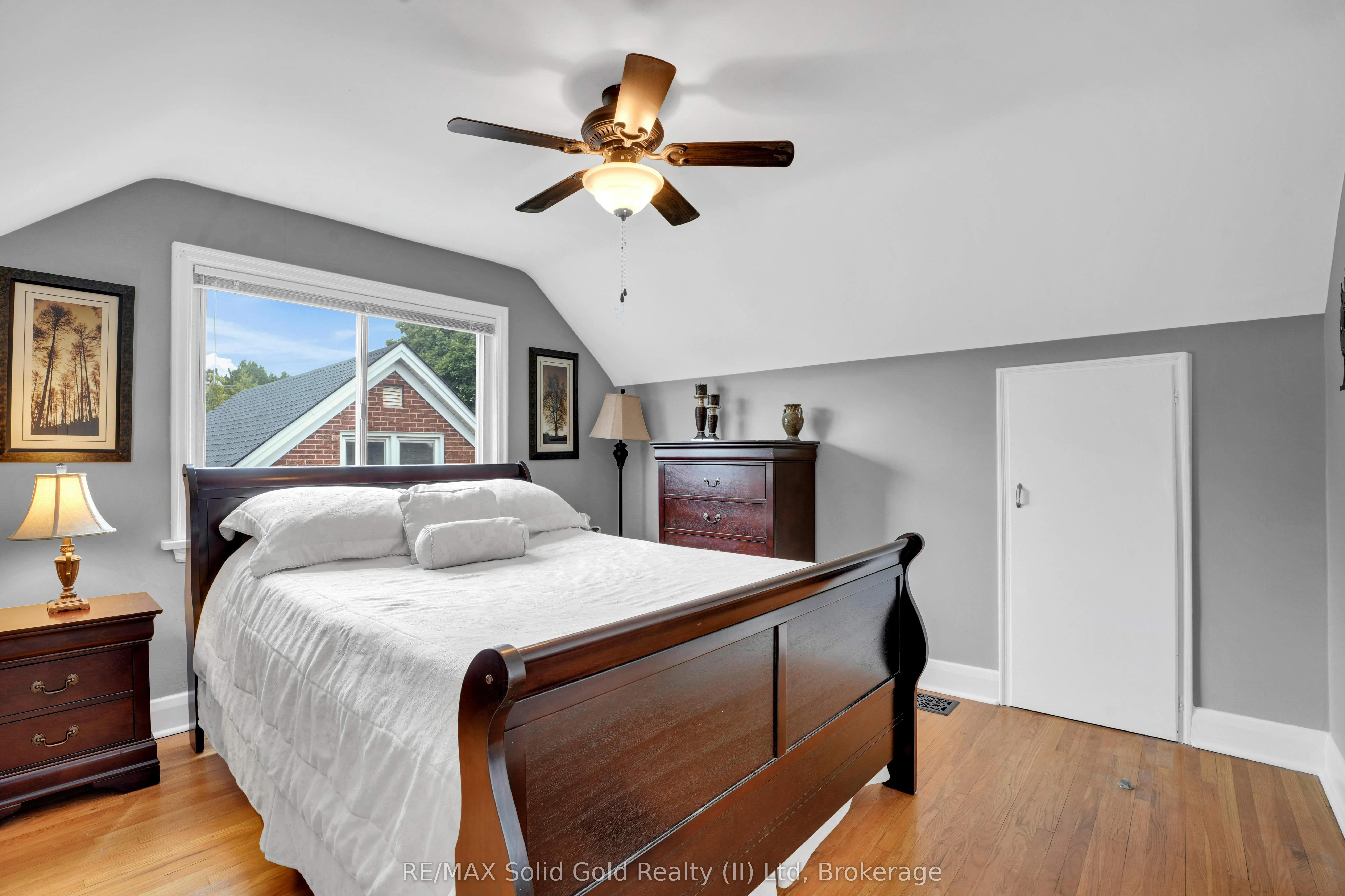 142 Lancaster Street W