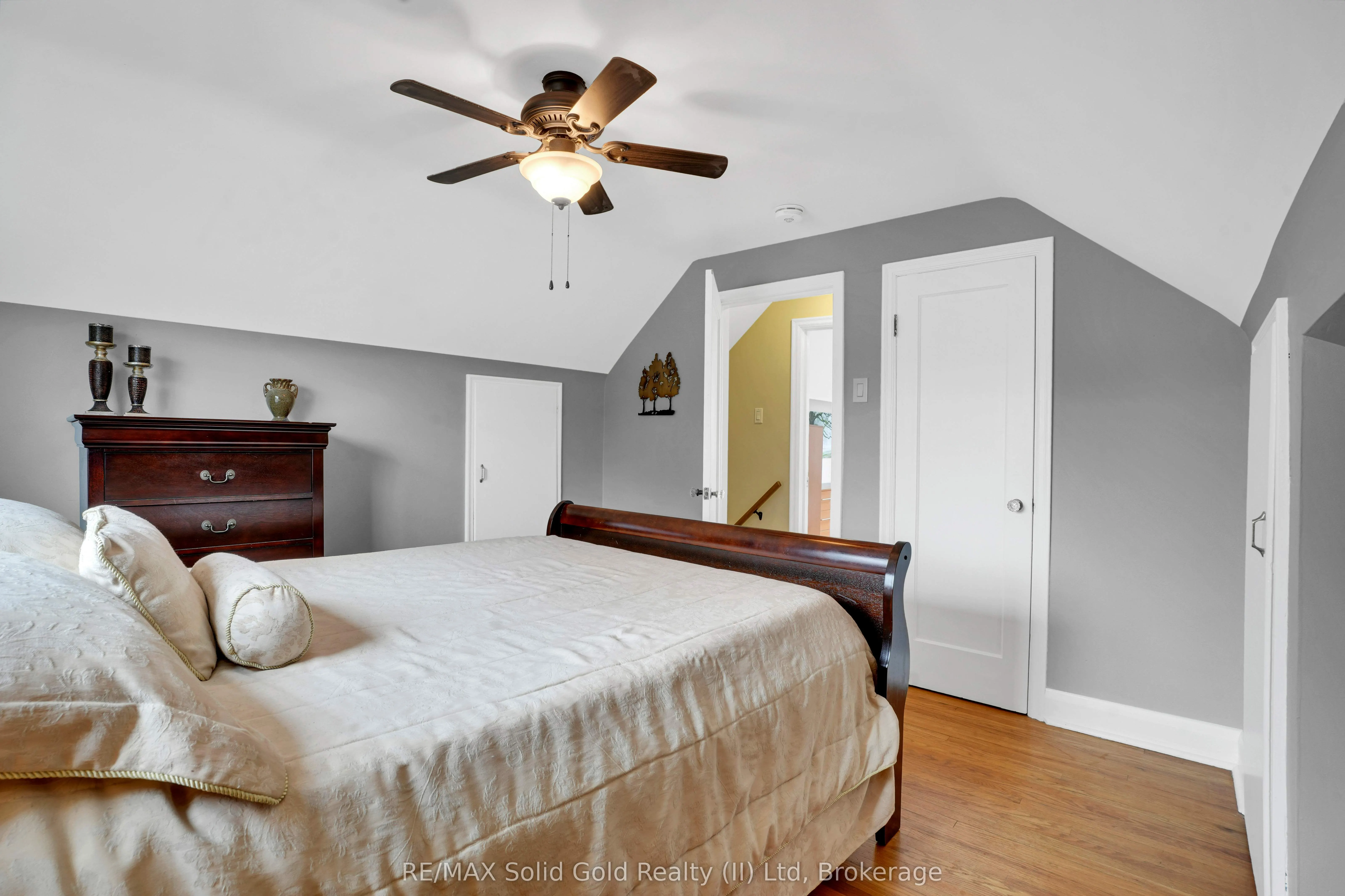 142 Lancaster Street W