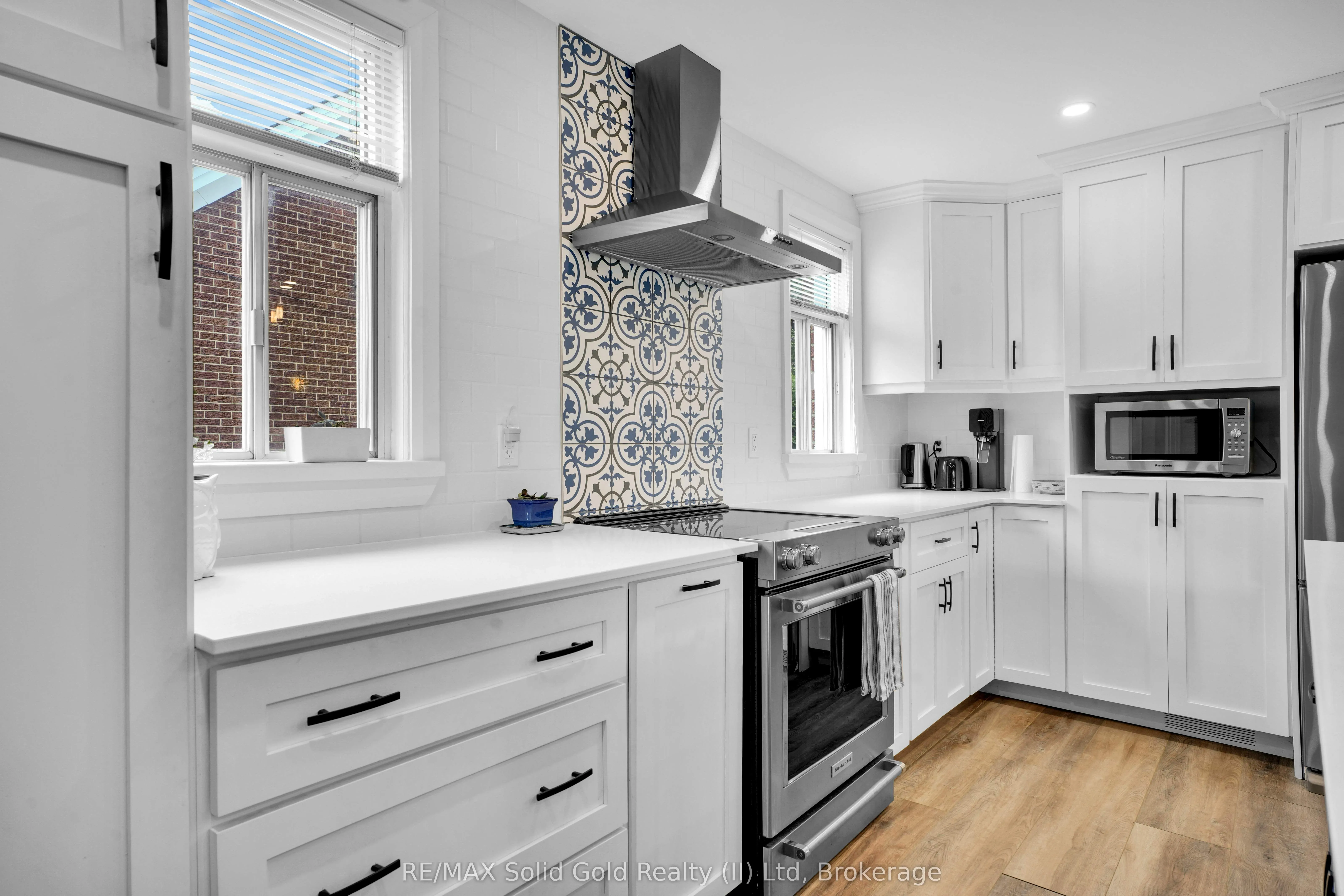142 Lancaster Street W