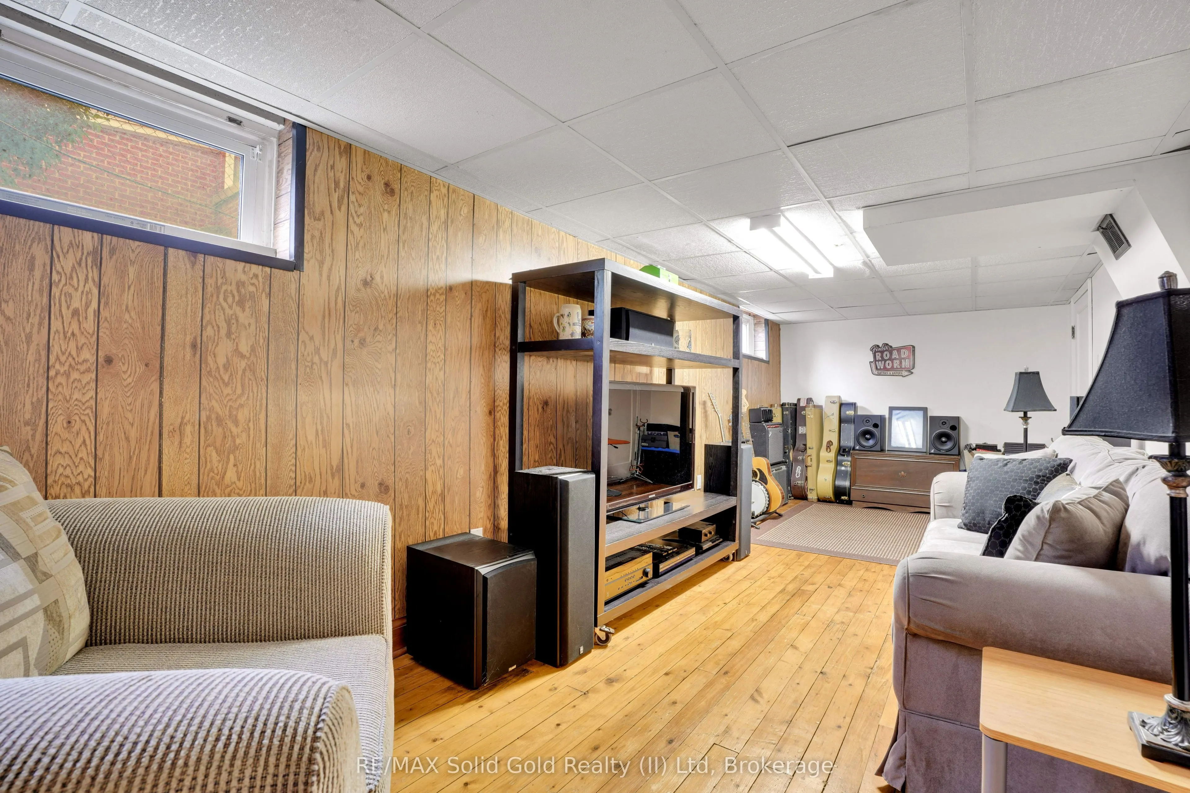 142 Lancaster Street W