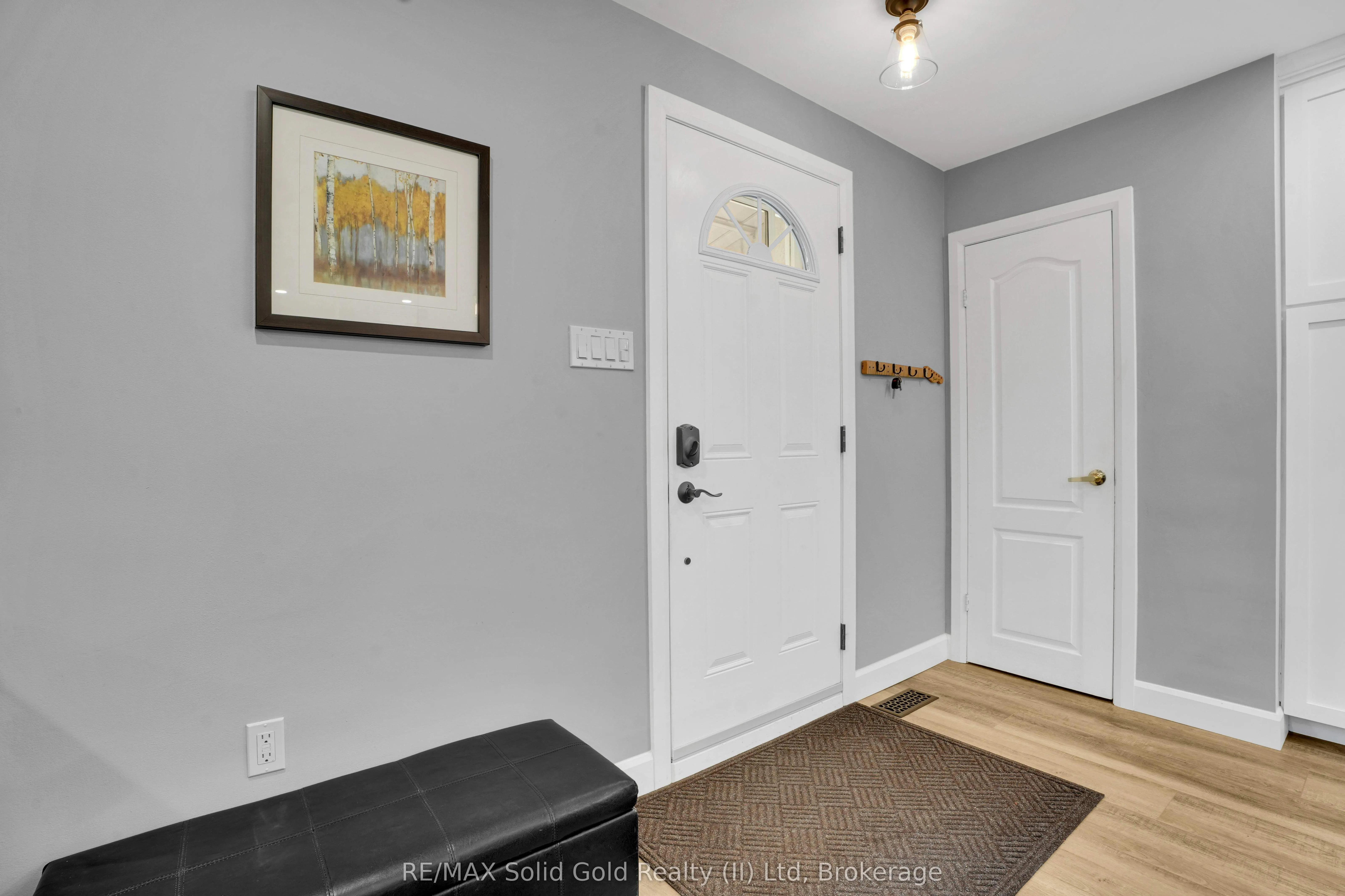 142 Lancaster Street W