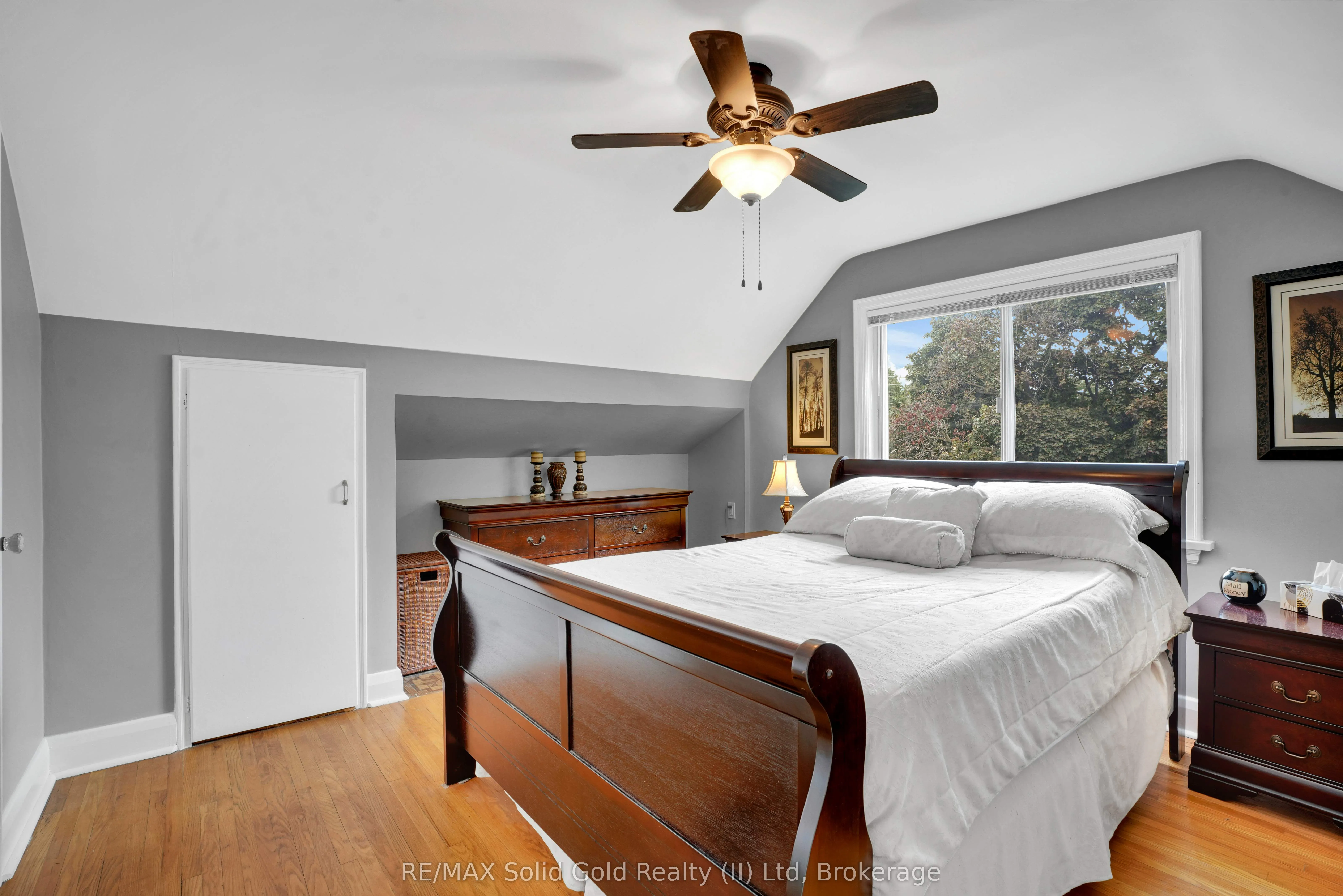 142 Lancaster Street W