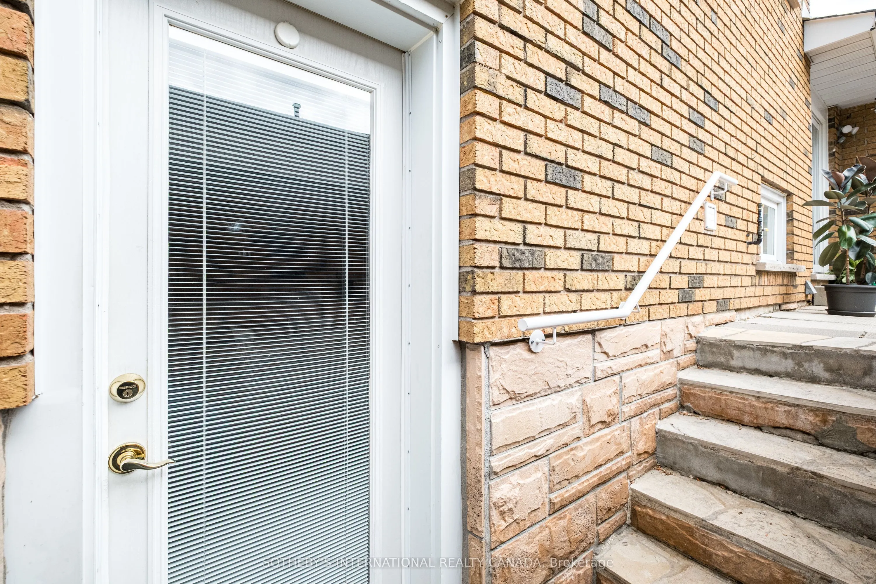 87 Bridlewood Drive