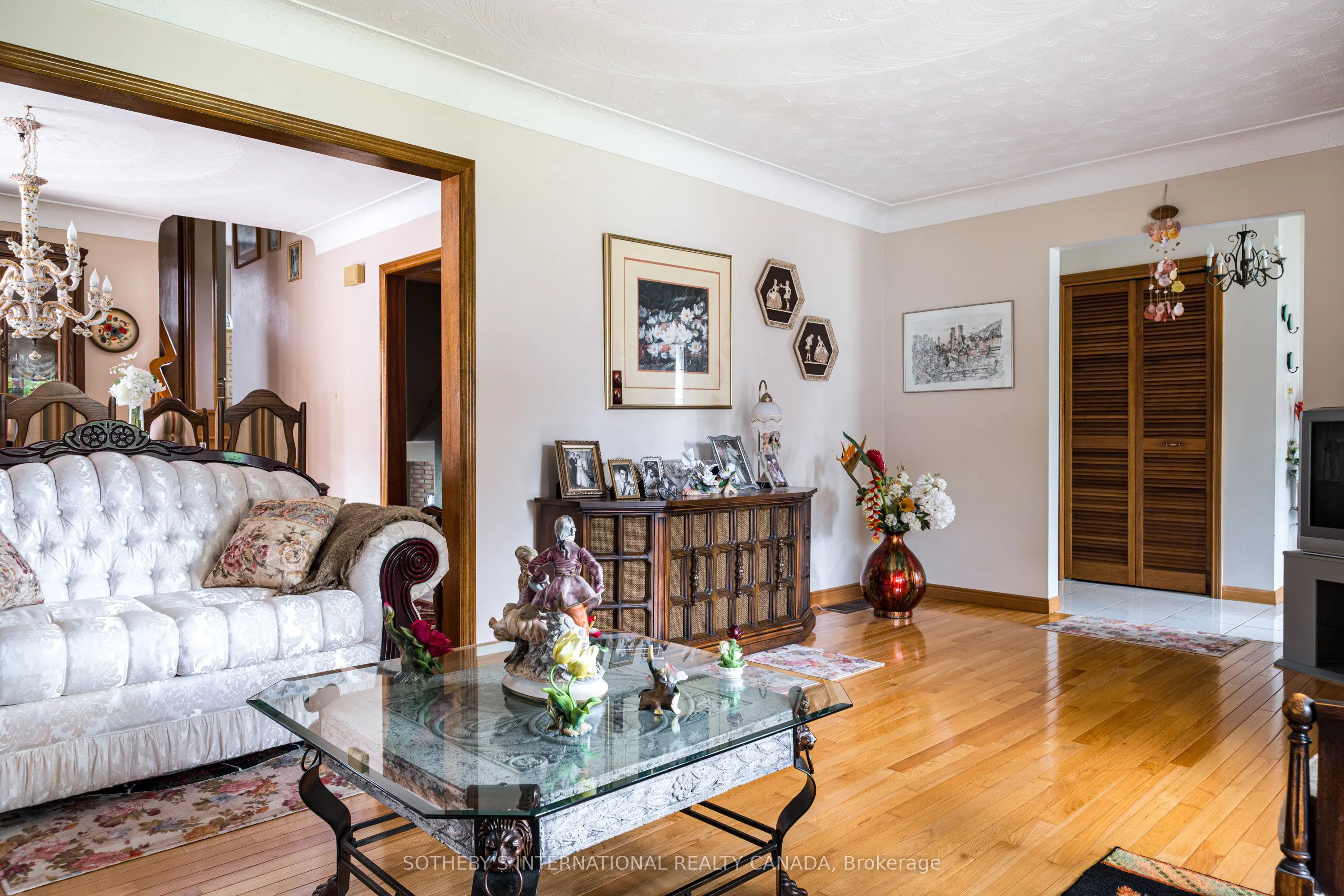 87 Bridlewood Drive