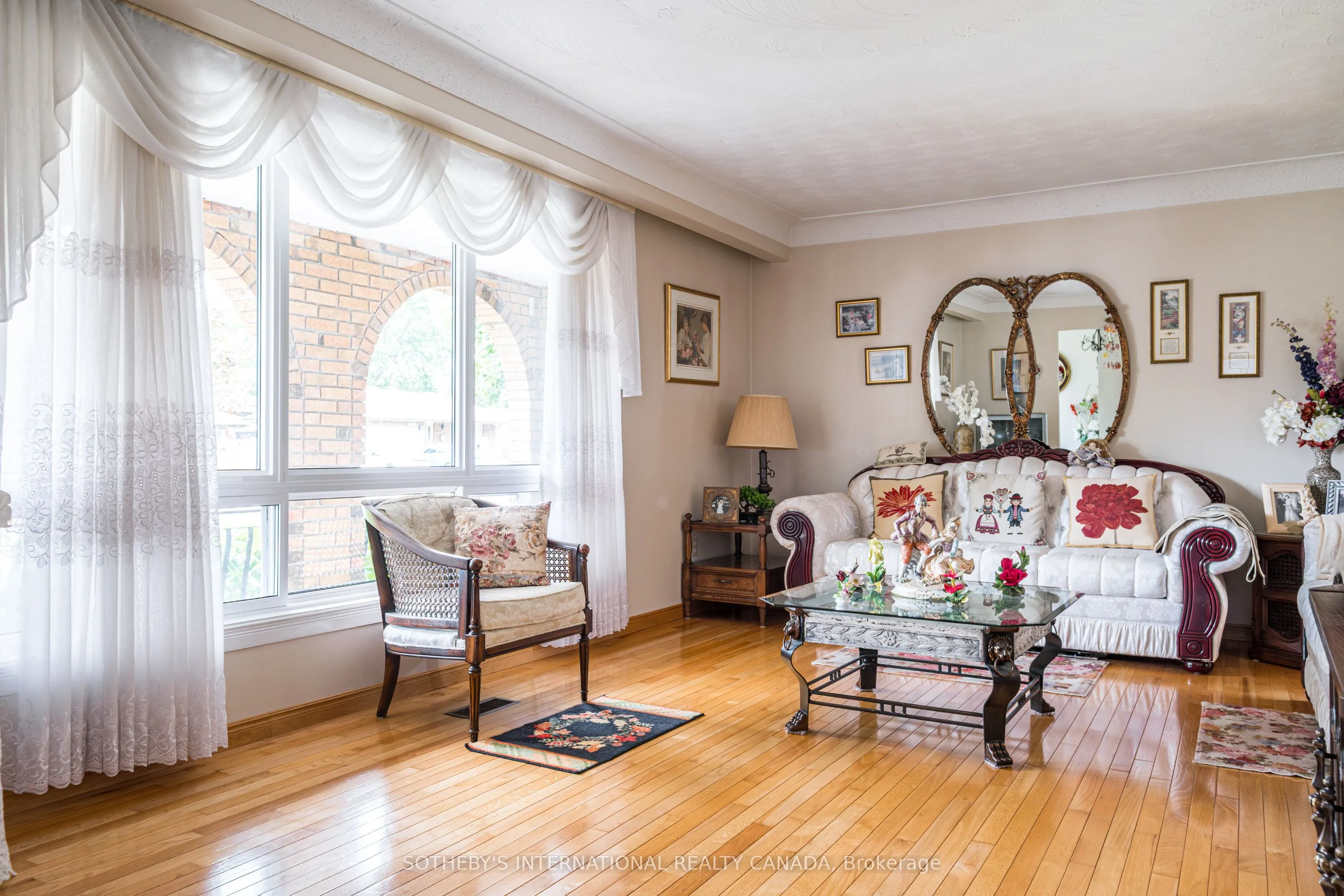 87 Bridlewood Drive