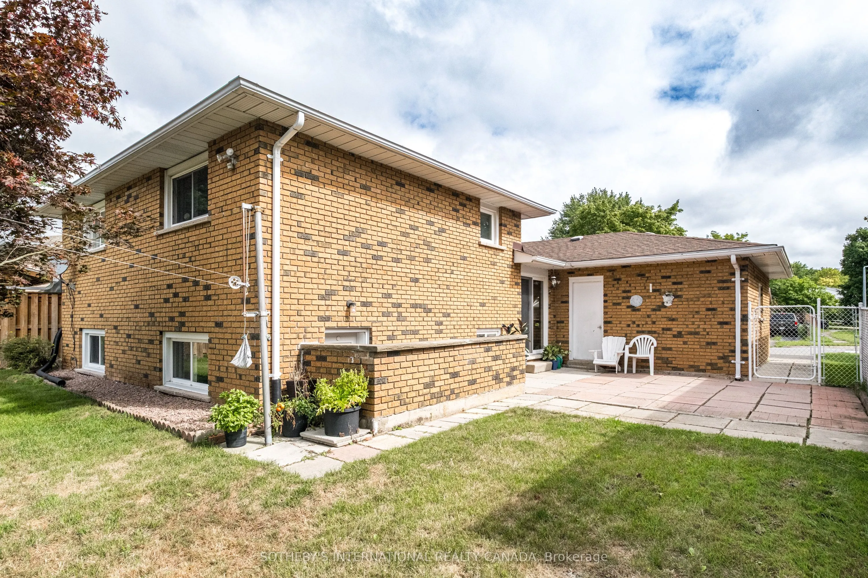 87 Bridlewood Drive