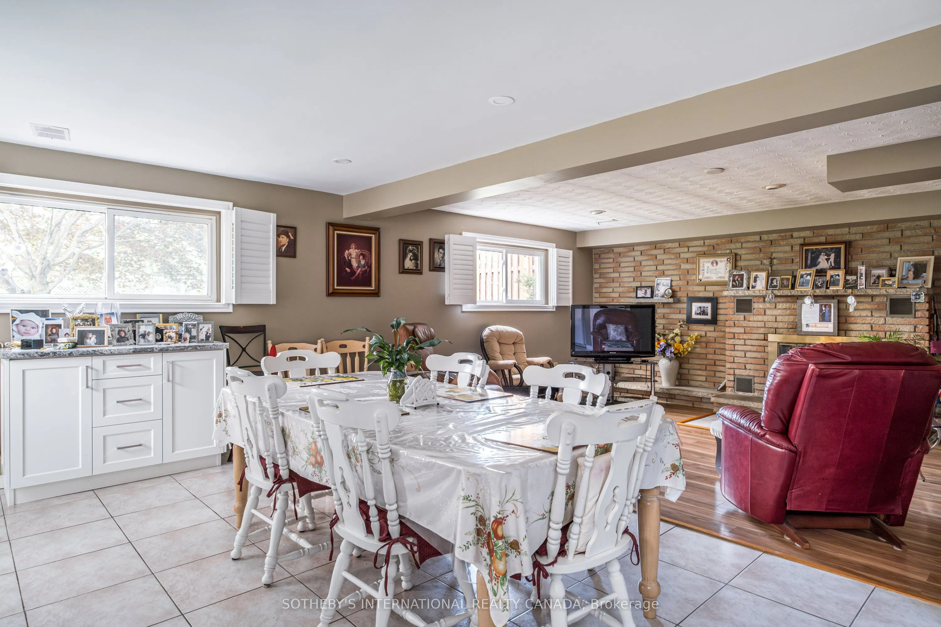 87 Bridlewood Drive