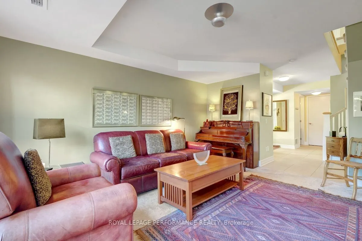773 Richmond Road, #Unit 8