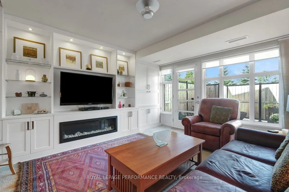 773 Richmond Road, #Unit 8