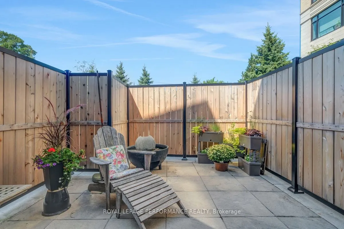773 Richmond Road, #Unit 8