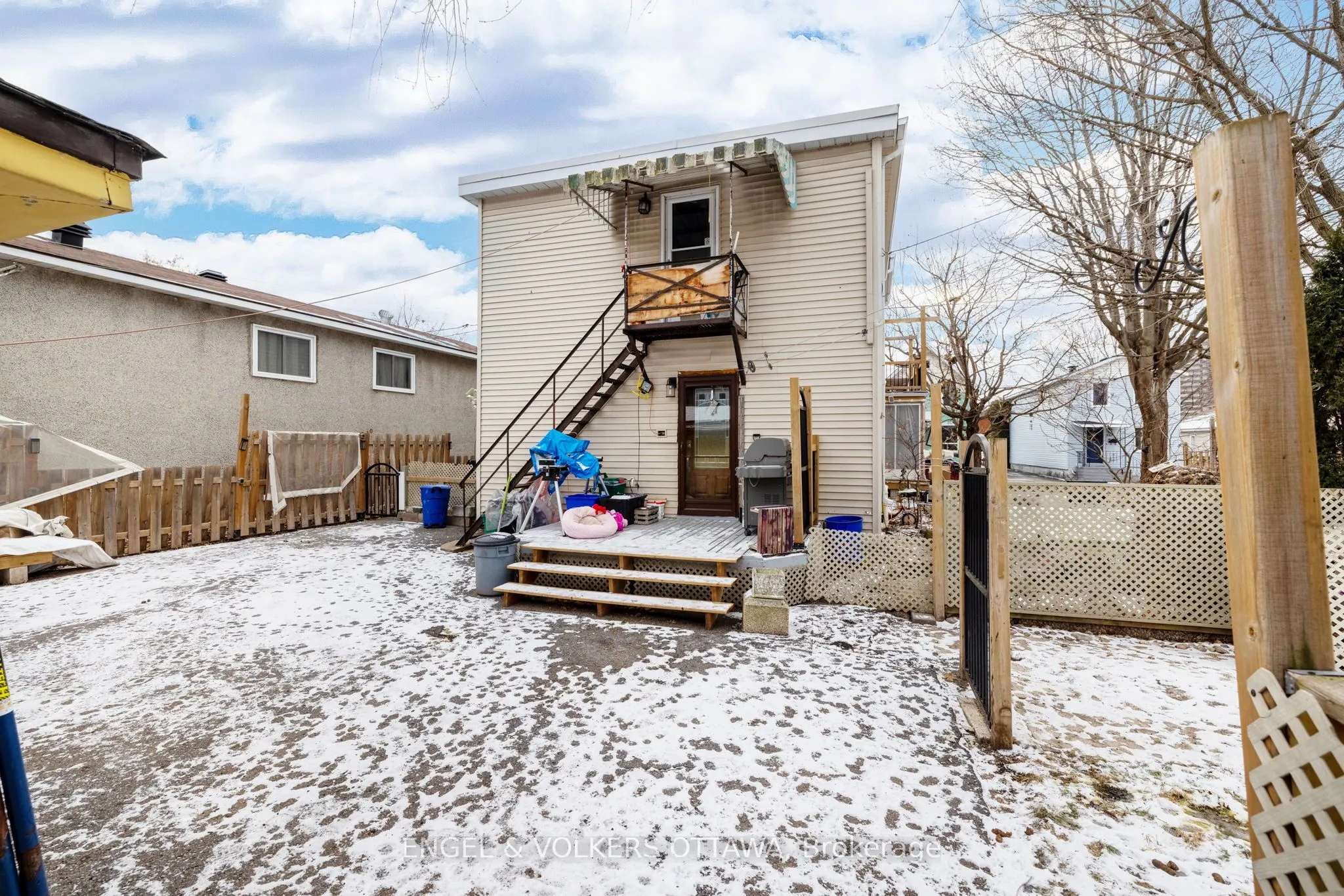 201 - 203 Heritage Maple Way