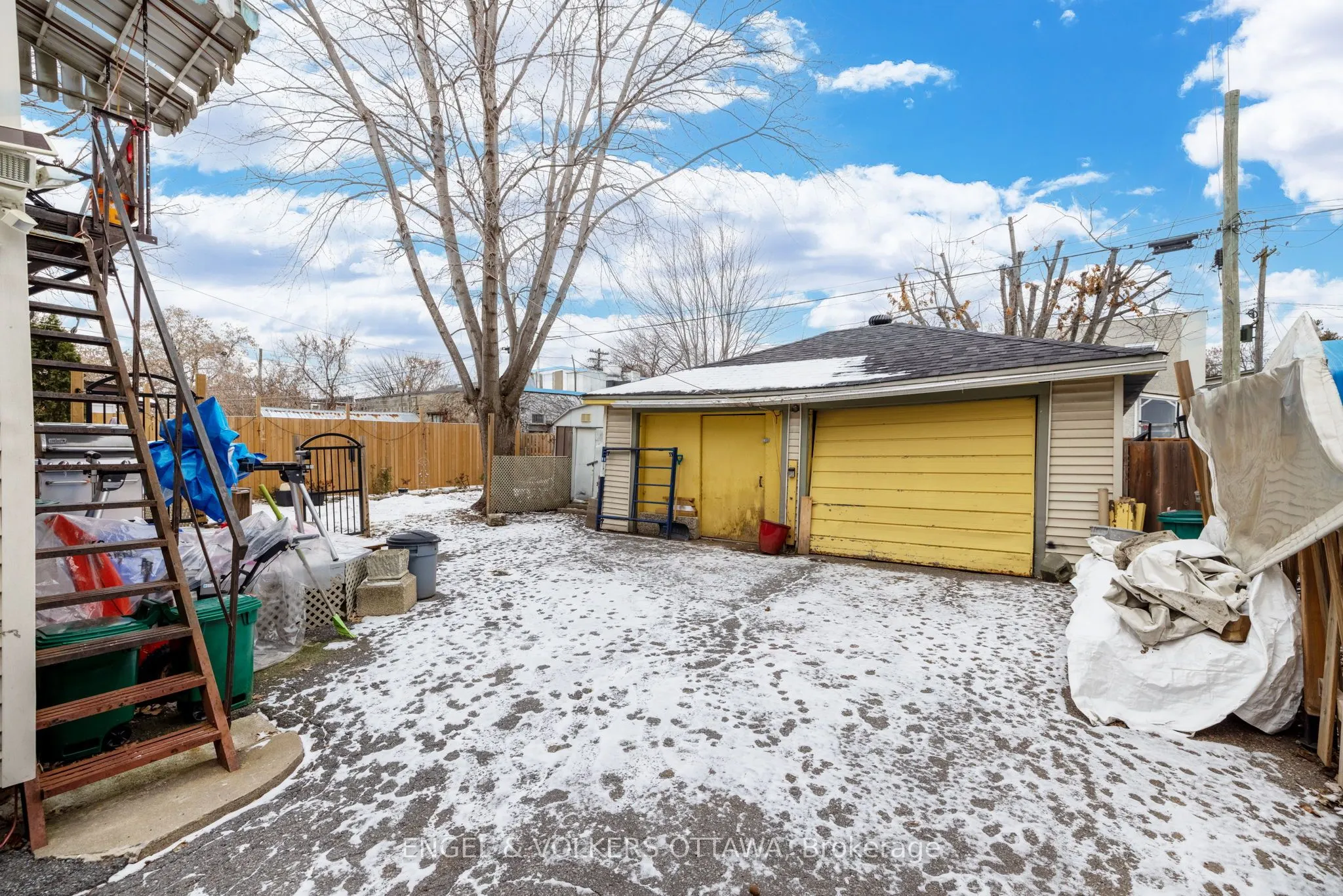 201 - 203 Heritage Maple Way