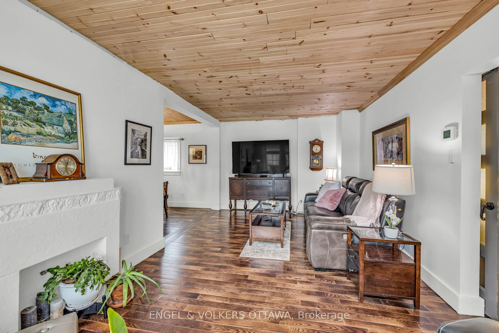 201 - 203 Heritage Maple Way