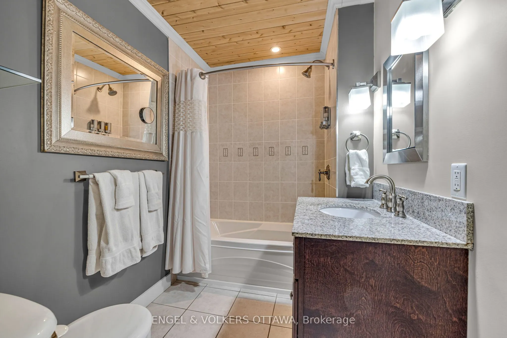 201 - 203 Heritage Maple Way