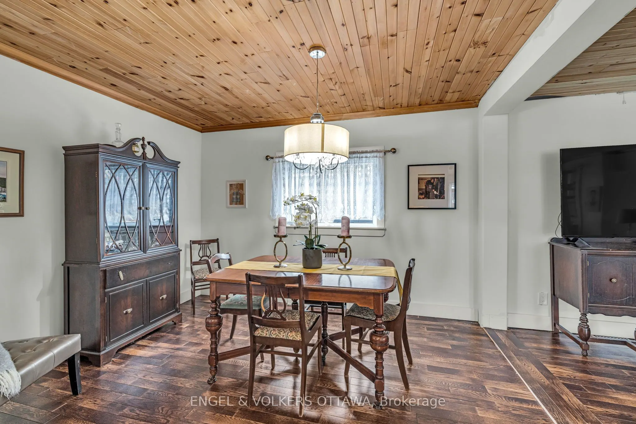 201 - 203 Heritage Maple Way