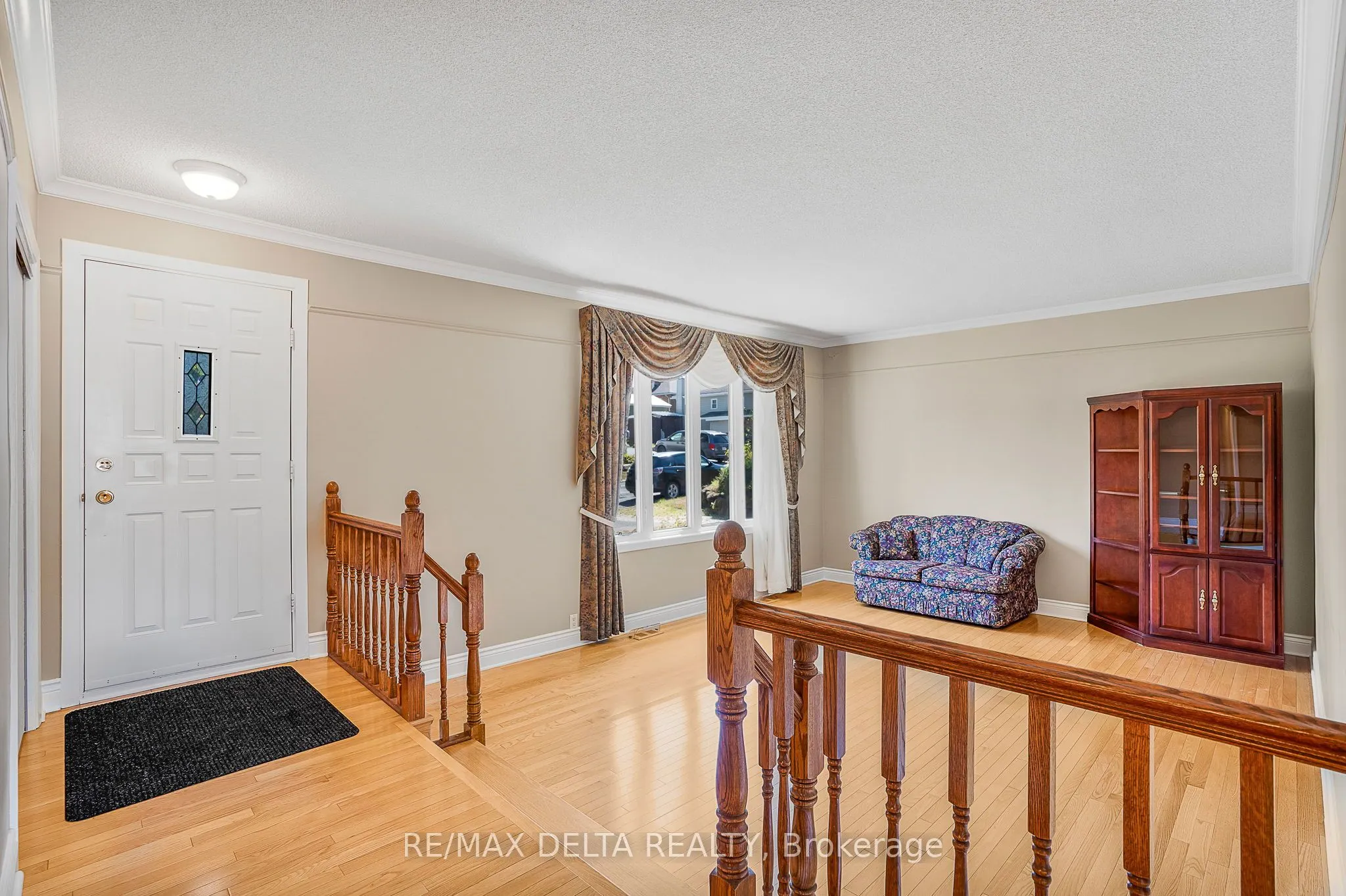 660 Henrie Circle