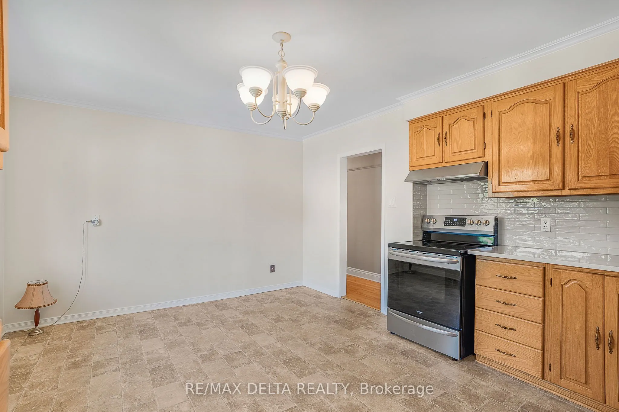 660 Henrie Circle