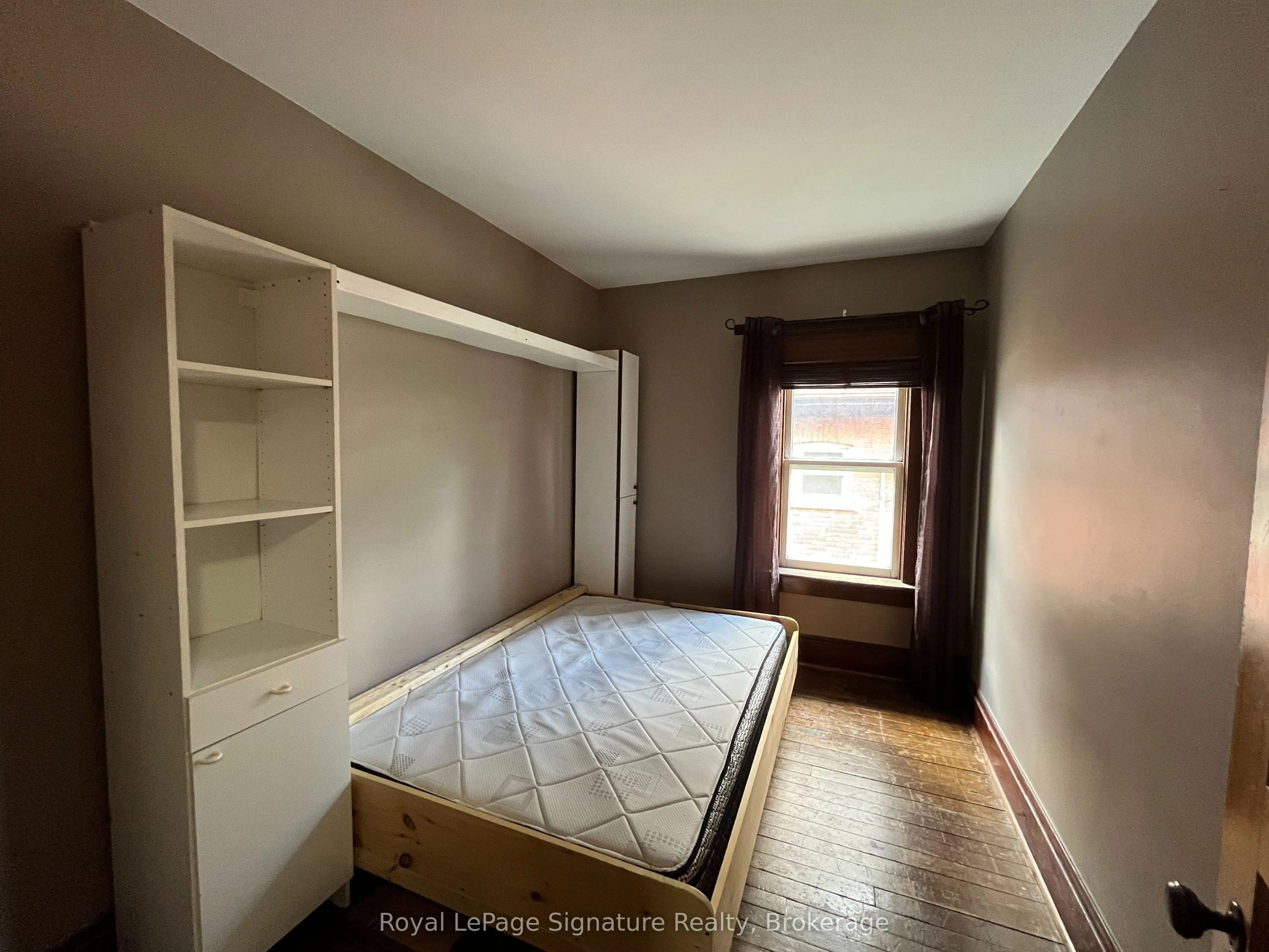 135 Edwin Street E