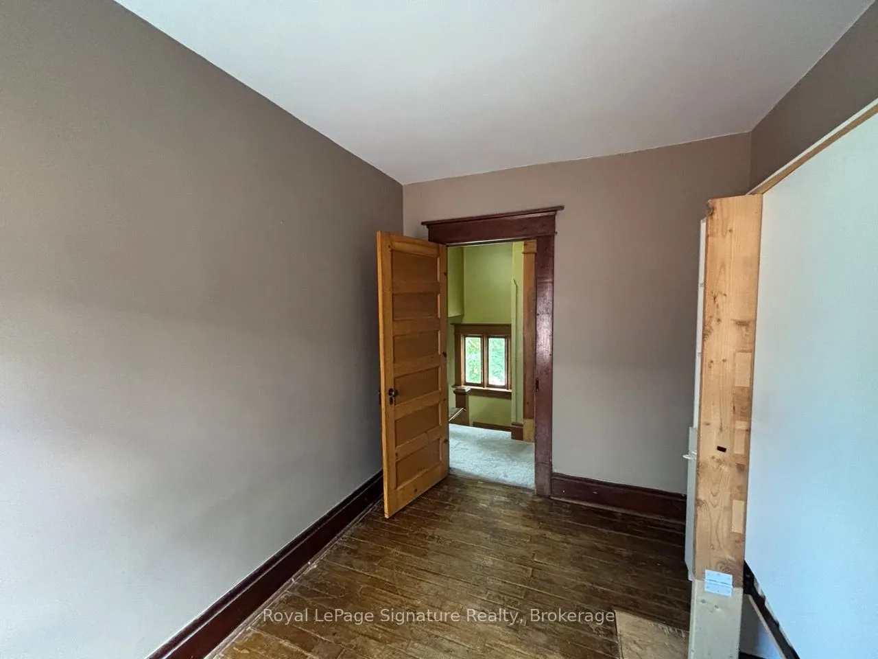 135 Edwin Street E