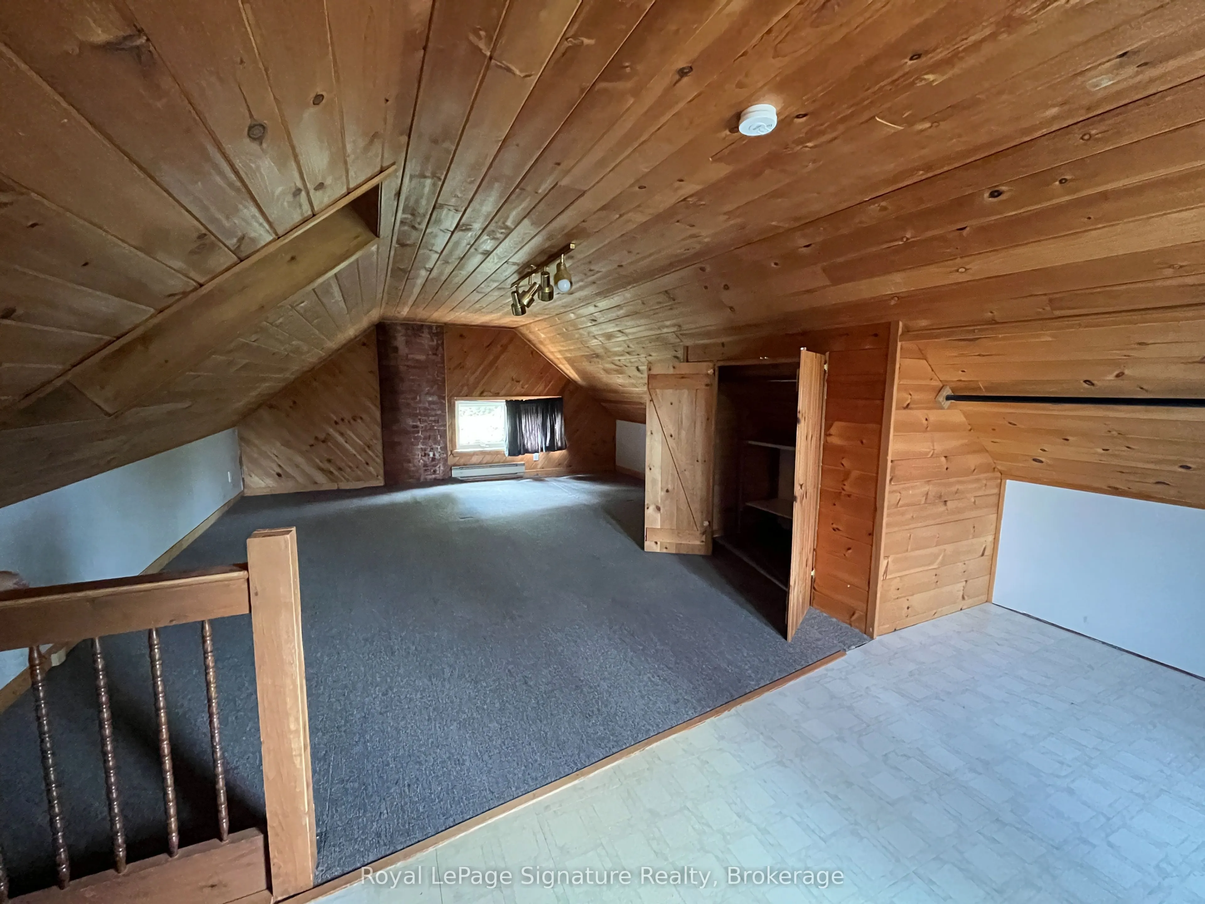135 Edwin Street E