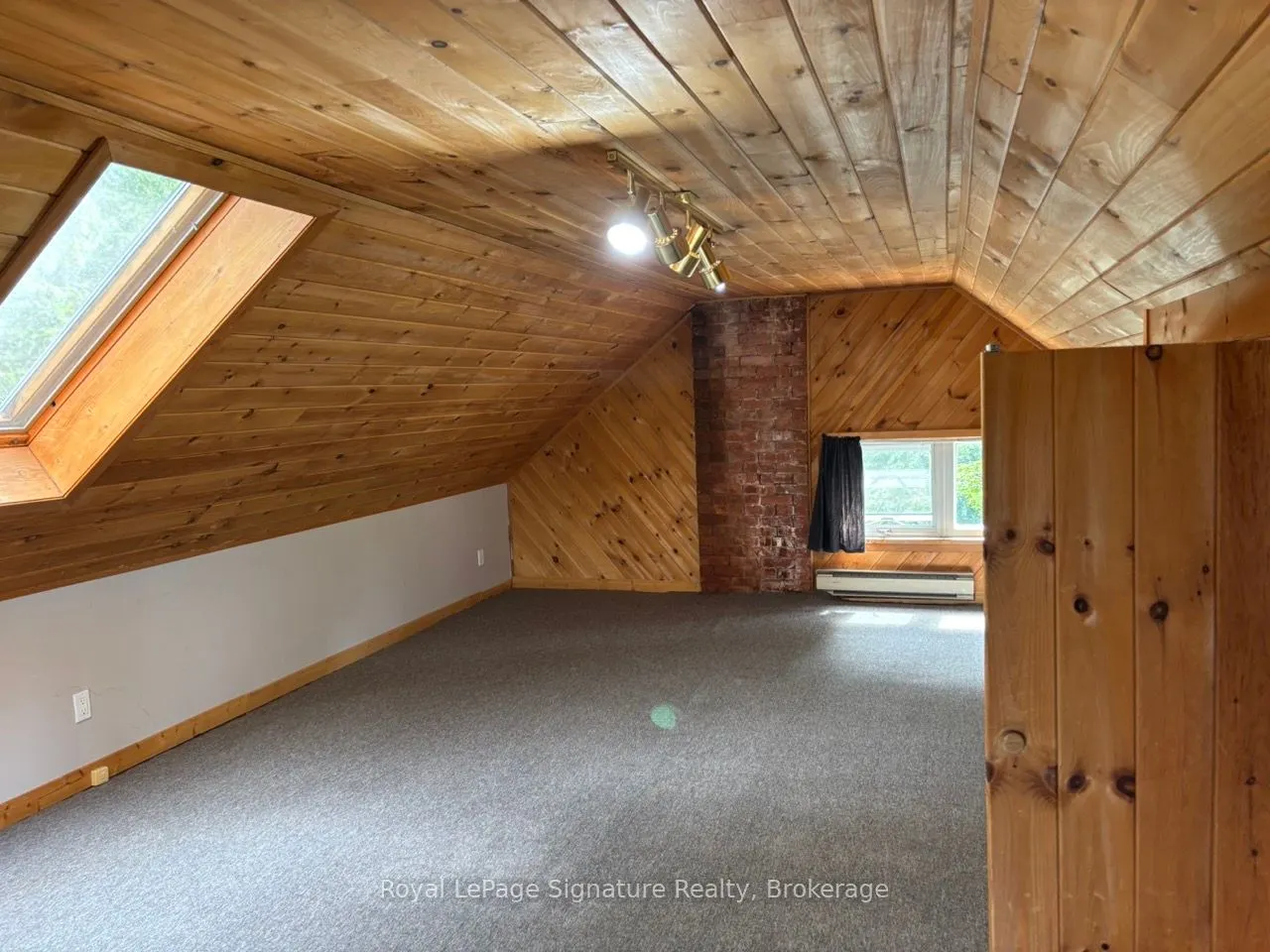 135 Edwin Street E